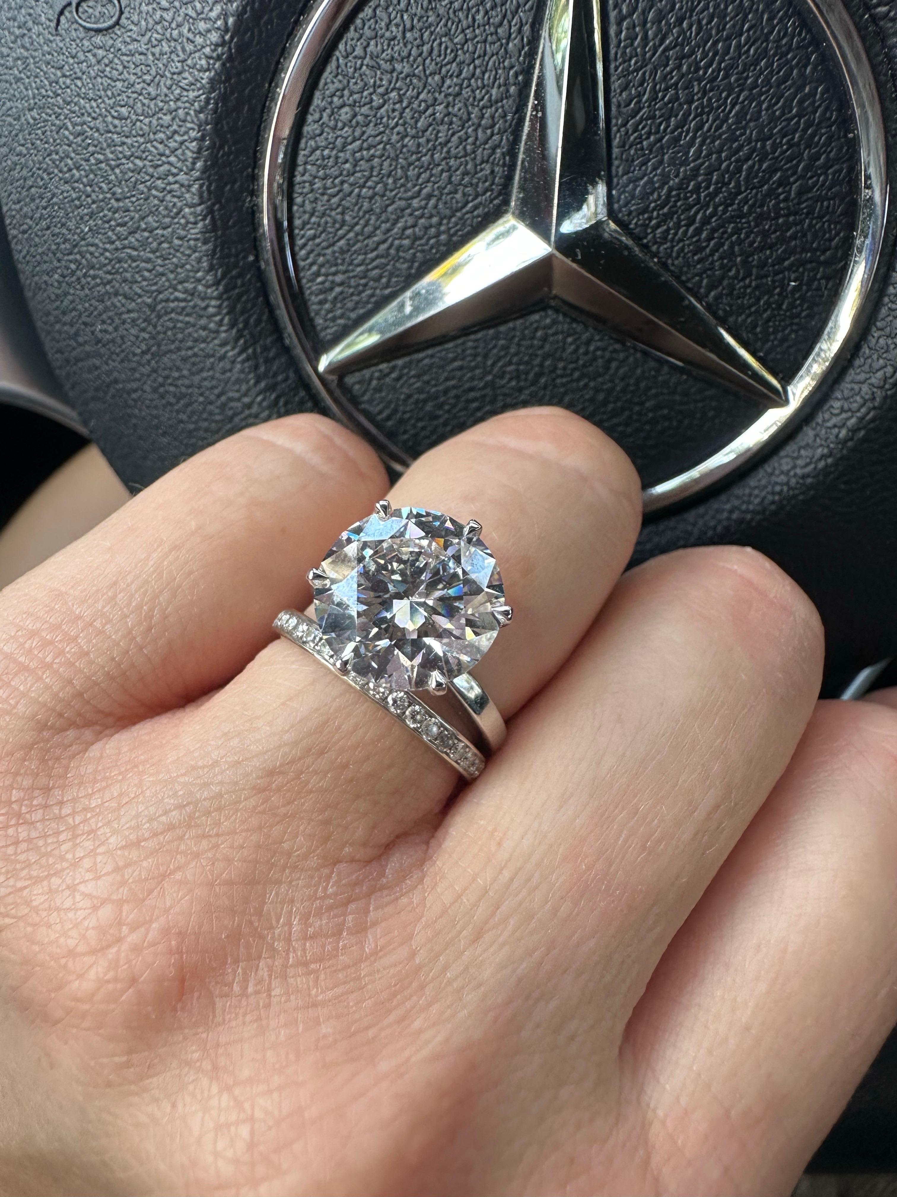Women's or Men's 4.50 carats engagement diamonds ring minimal diamond ring fine quality GIA cert For Sale