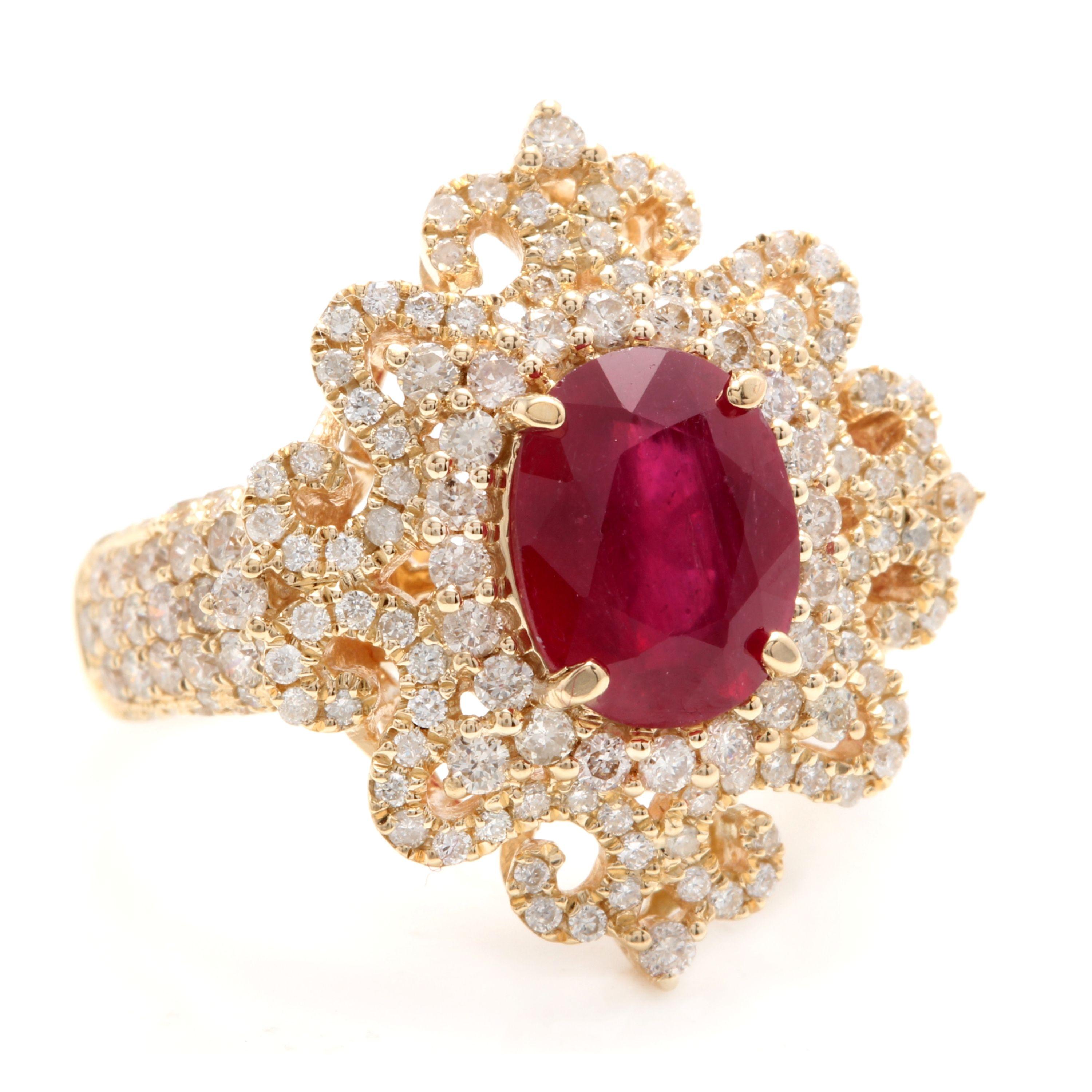 Mixed Cut 4.50 Carat Impressive Red Ruby and Natural Diamond 14K Solid Yellow Gold Ring For Sale