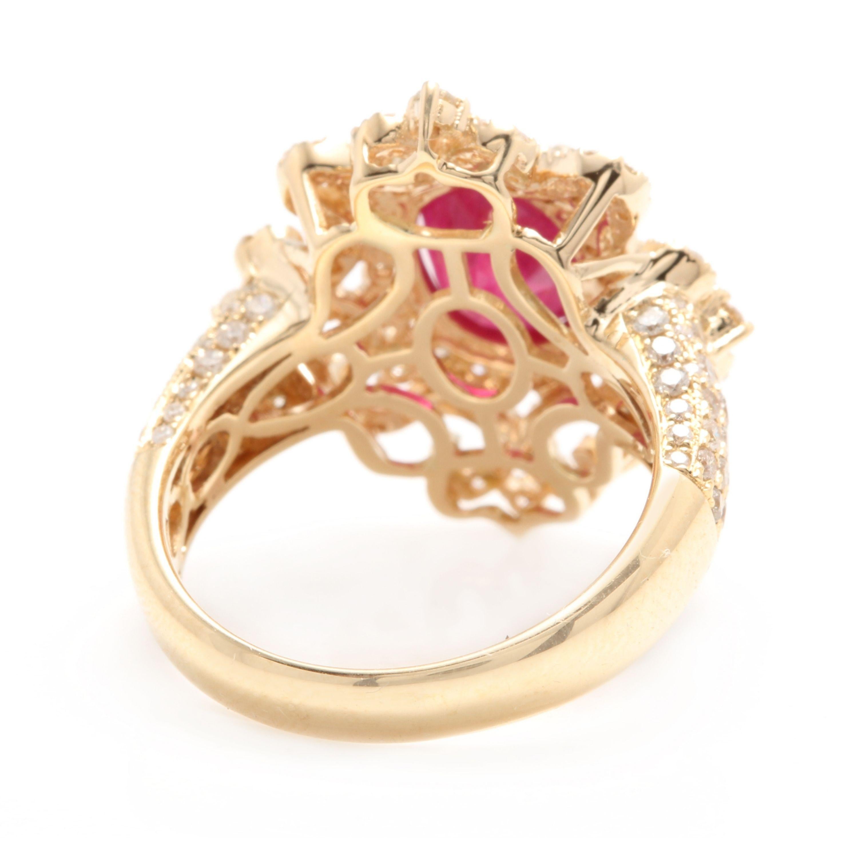 4.50 Carat Impressive Red Ruby and Natural Diamond 14K Solid Yellow Gold Ring In New Condition For Sale In Los Angeles, CA