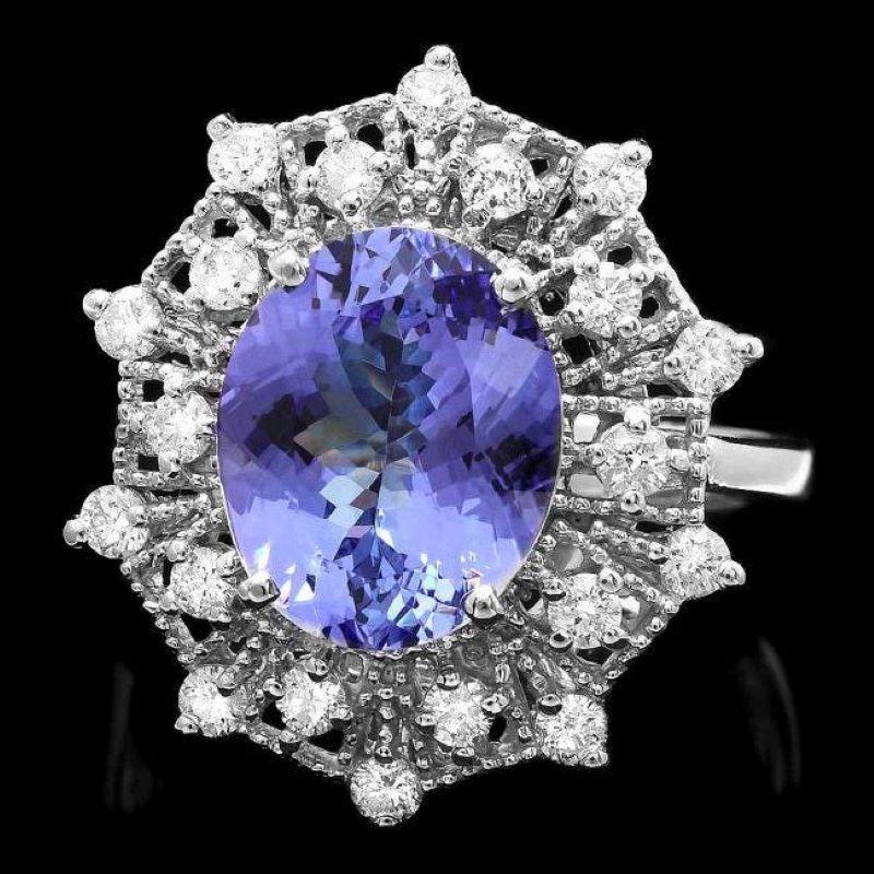 4.50 Carats Natural Tanzanite and Diamond 14k Solid White Gold Ring In New Condition For Sale In Los Angeles, CA
