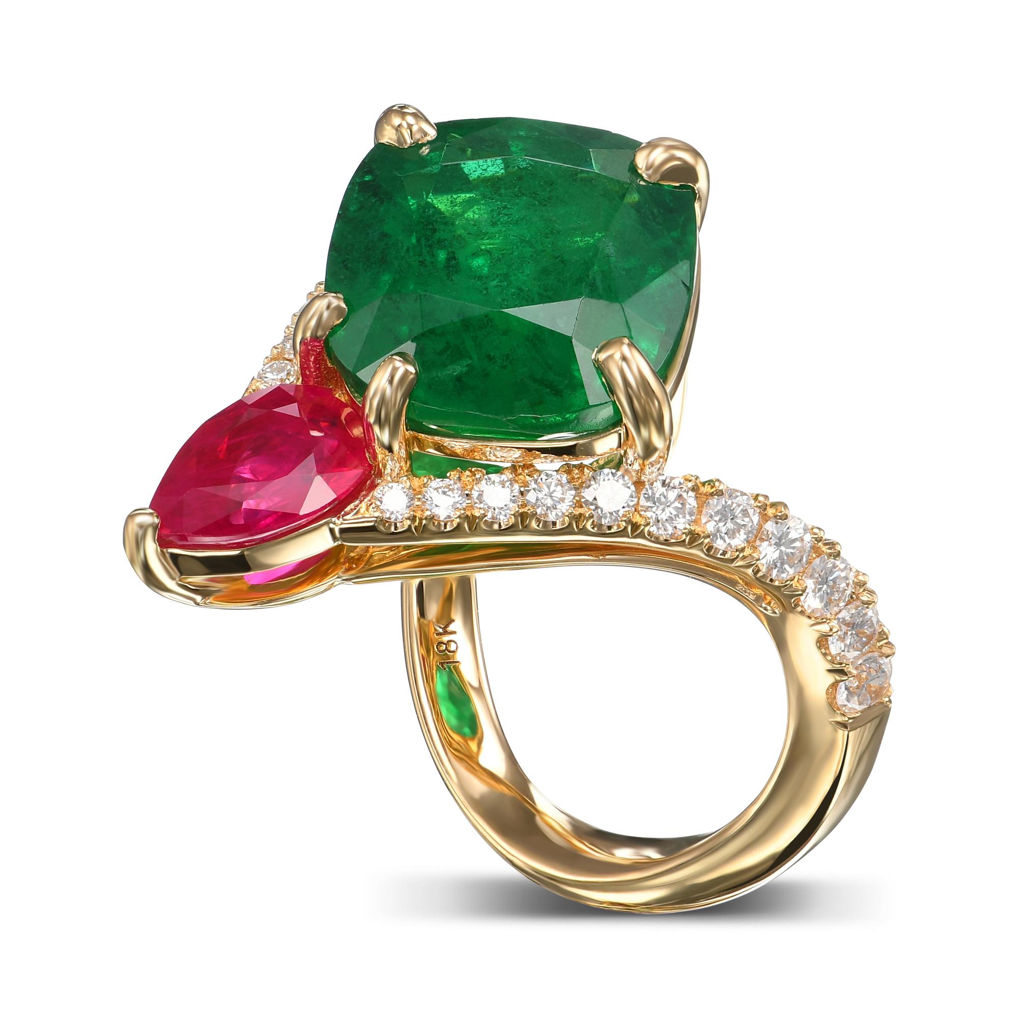 Bague à deux pierres en émeraude coussin de 4,50 cts et rubis Neuf - En vente à New York, NY