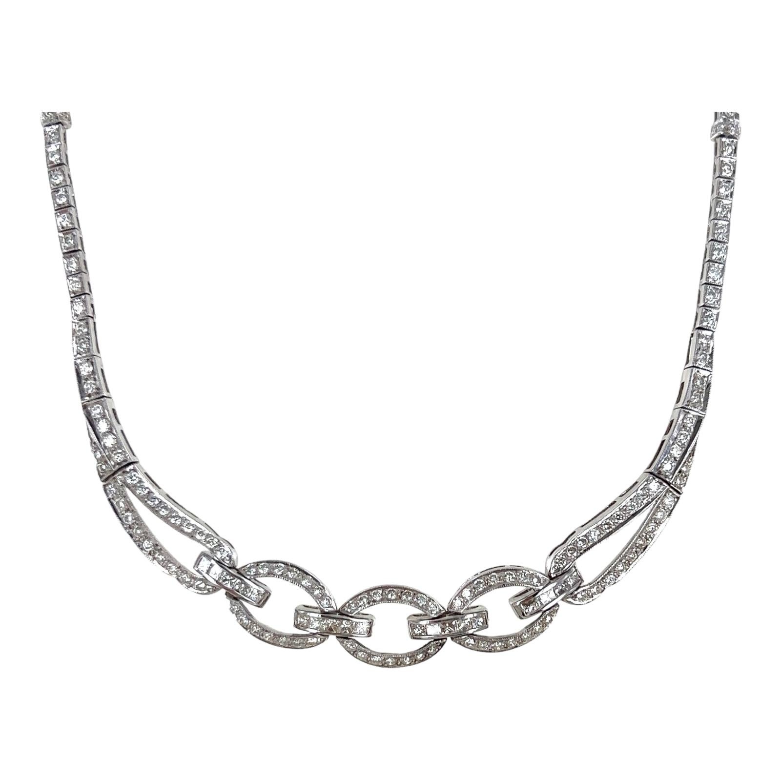 Round Cut 4.50 CTW Round Brilliant & Princess Cut Diamond 18 Karat White Gold Necklace For Sale