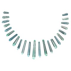Pierre naturelle de 45,00 carats du Nigeria, taille émeraude de type bouclier pour bijouterie fine