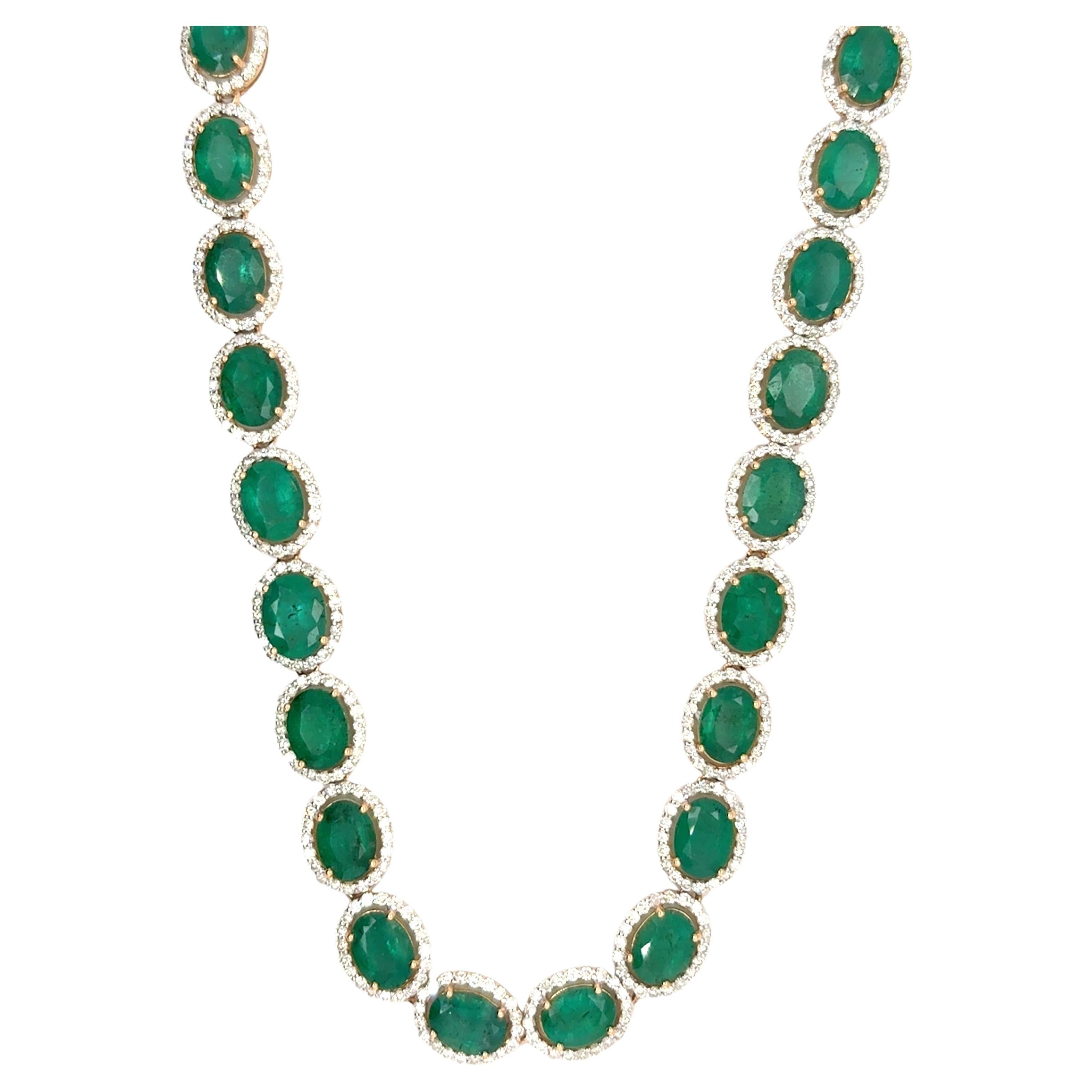 45,04 Carati Collana di diamanti smeraldo taglio ovale