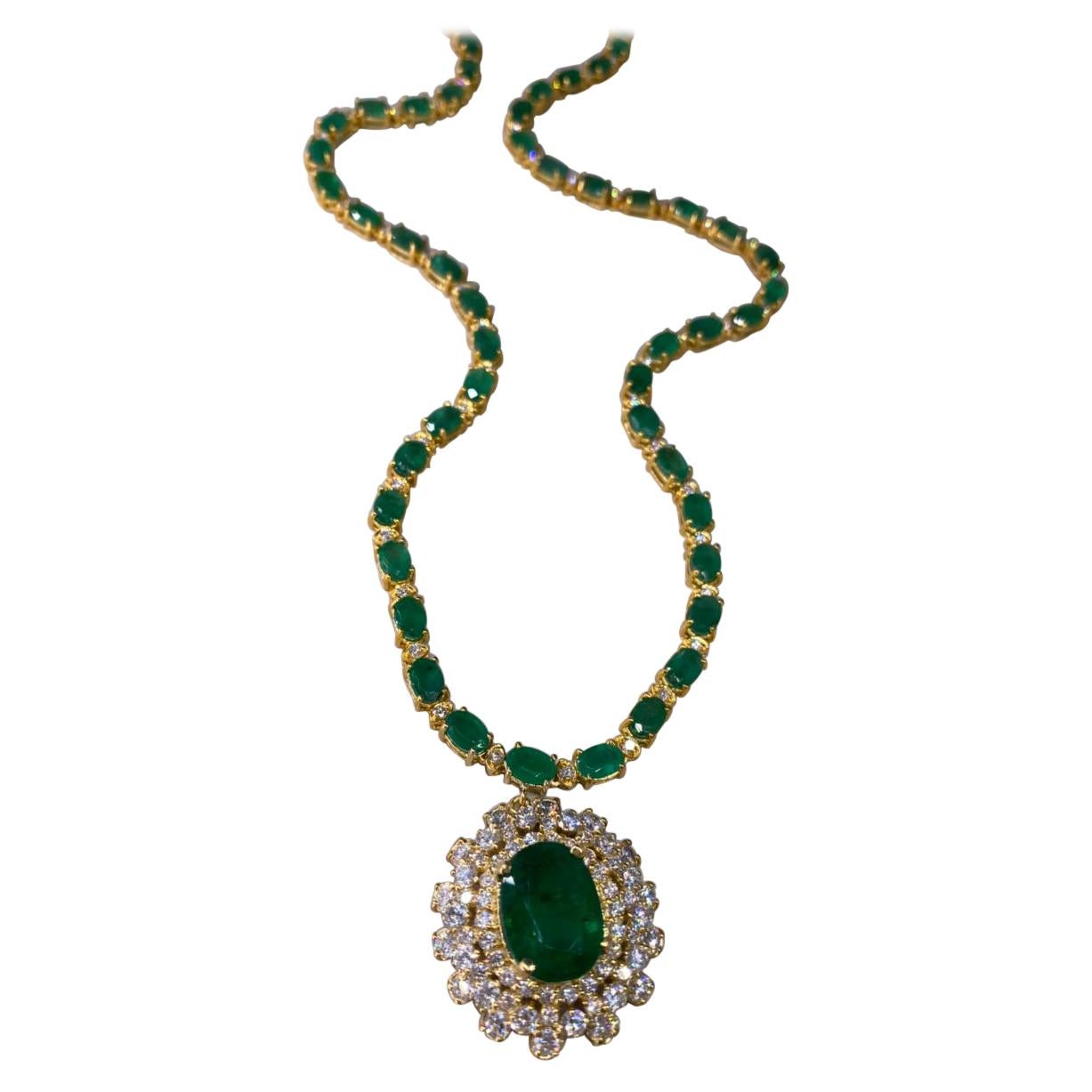 45.07 Carat Emerald Diamond 18 Karat Yellow Gold Necklace For Sale
