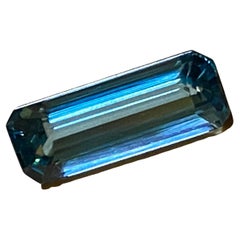 4,50ct Tormalina naturale blu intenso sfusa - Indicolite, taglio baguette.