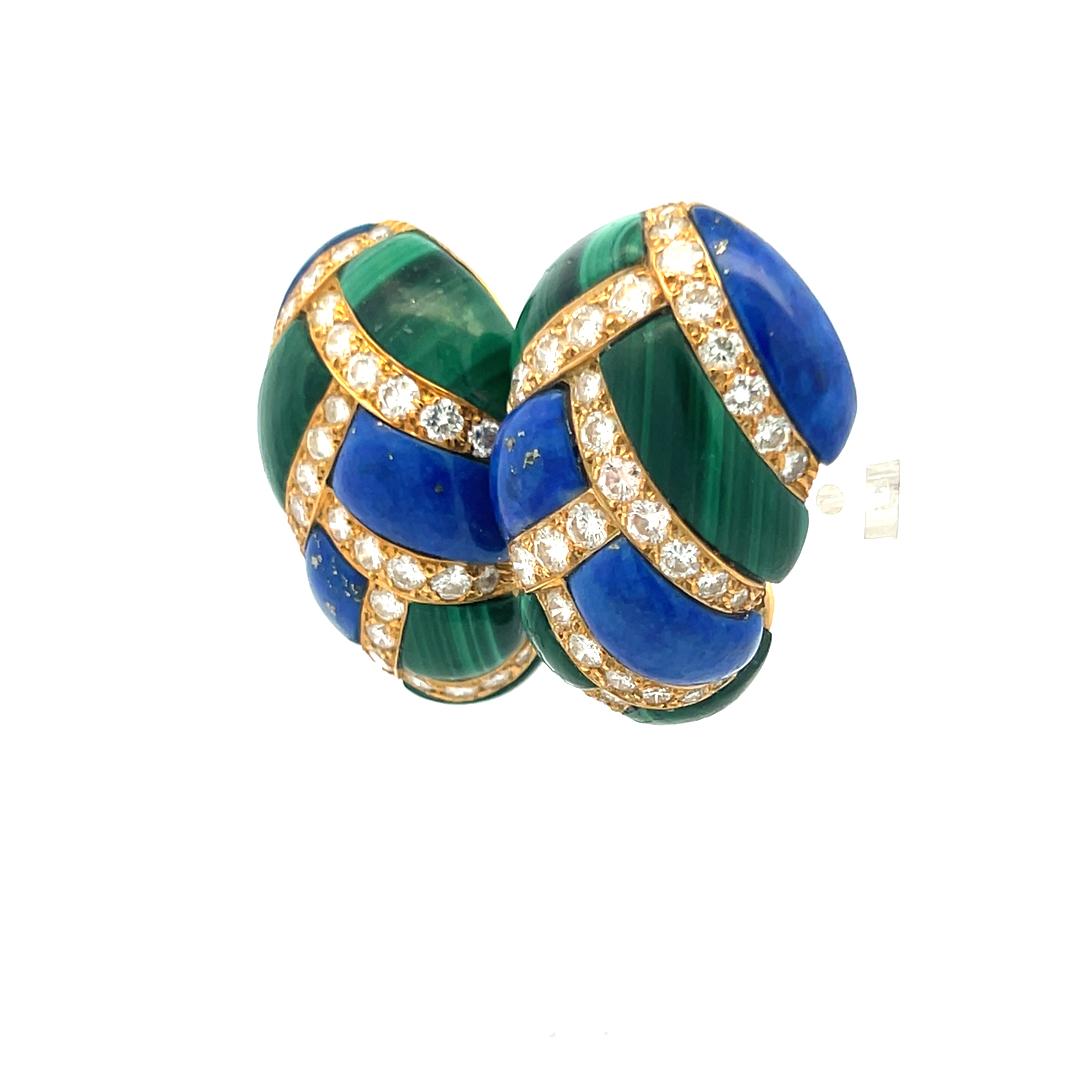 Boucles d'oreilles clips en or 18 carats avec diamant rond brillant de 4,50 ct, lapis et malachite en vente 2
