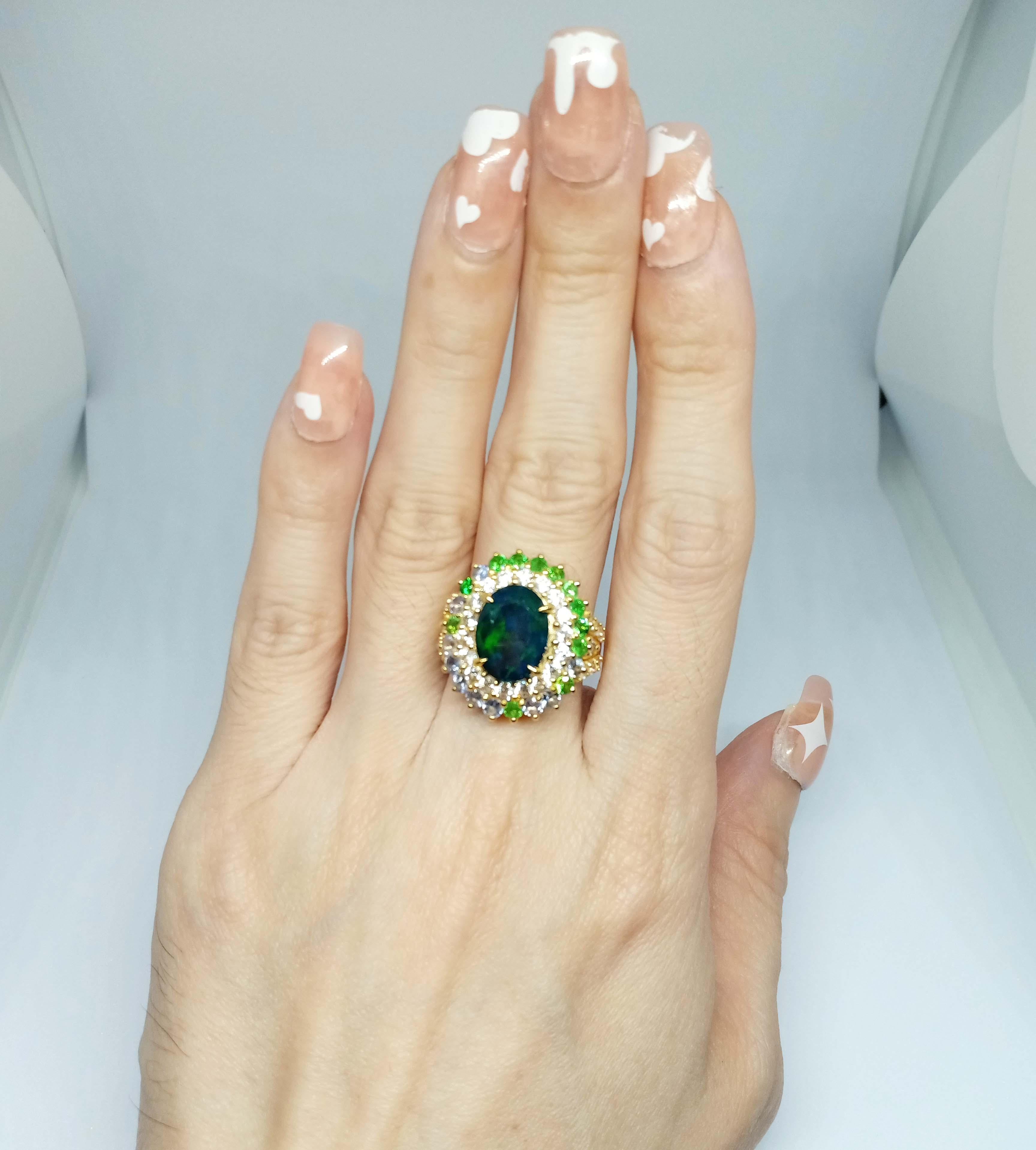 4.50cts Black Opal Ring. Sterling Silver in 18K Gold Plated. 4