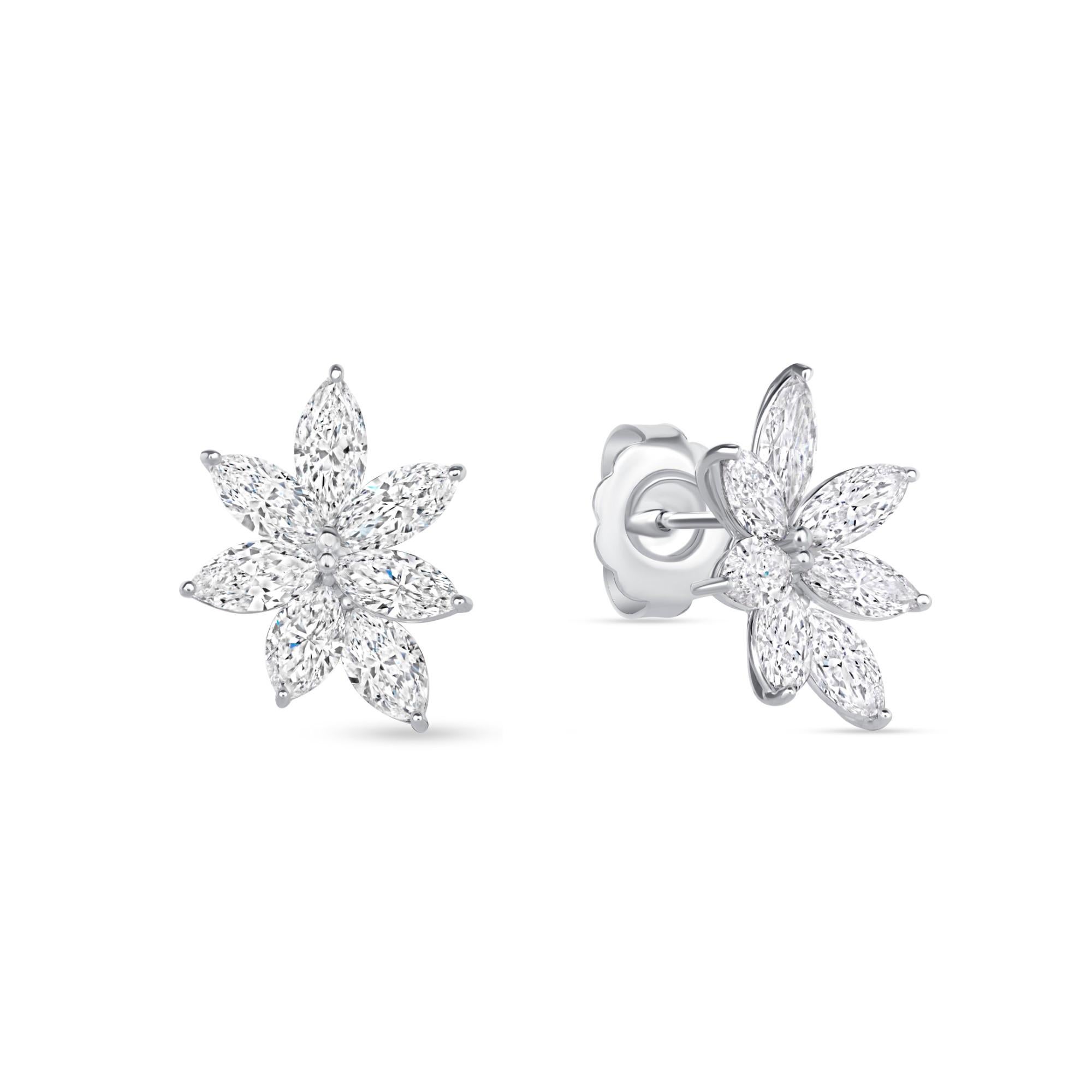 Donna Orecchini con diamanti marquise da 4,50 CTW in oro bianco 14K in vendita
