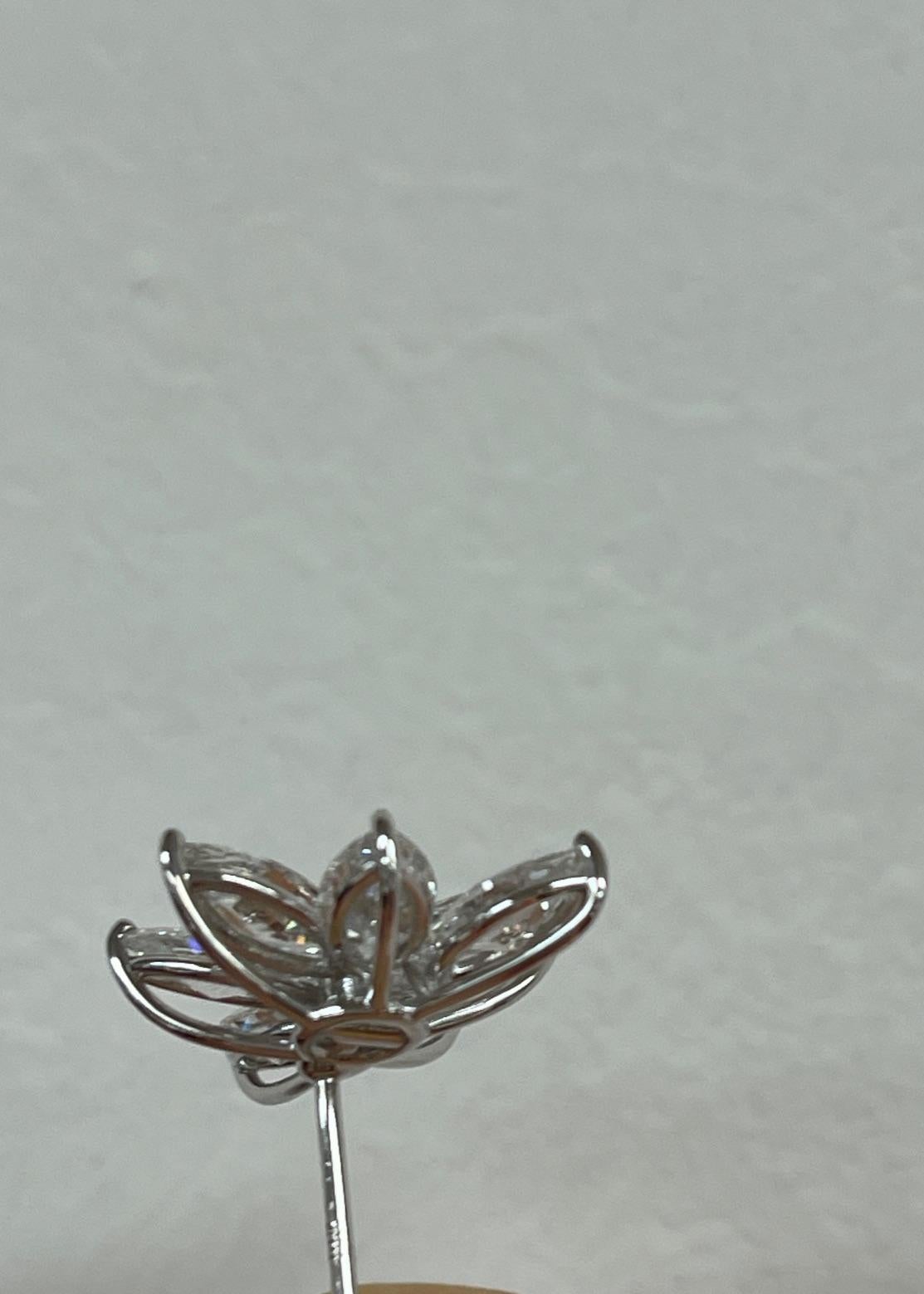Orecchini con diamanti marquise da 4,50 CTW in oro bianco 14K in vendita 1