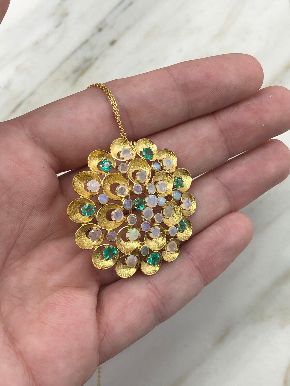 4.50tcw Opal & Emerald Flower Pendant/Pin in 14K Gold Large Opal Emerald Jewelry In New Condition For Sale In Jupiter, FL