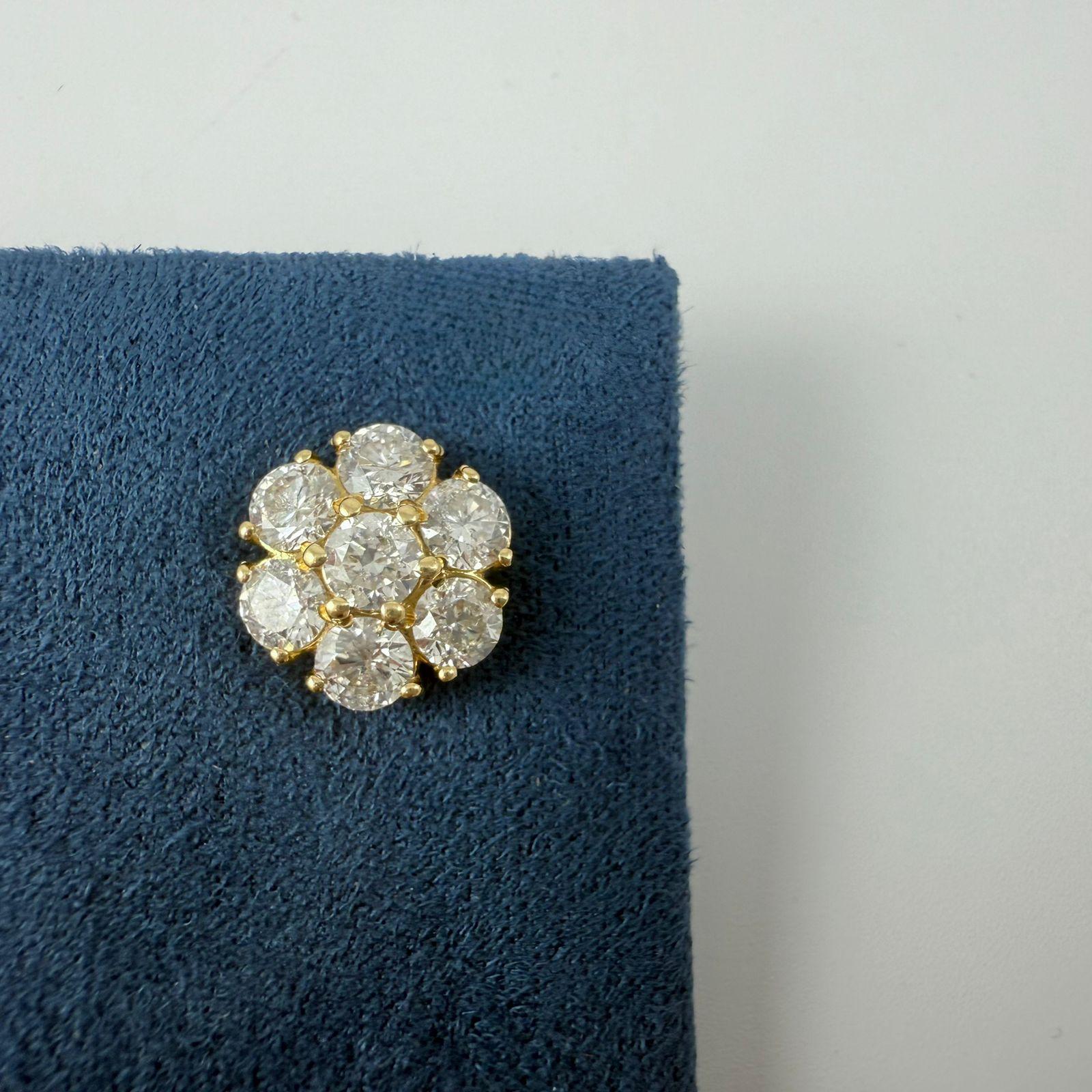 Orecchini a grappolo con diamanti da 4,51 carati in oro bianco 14K in vendita 5