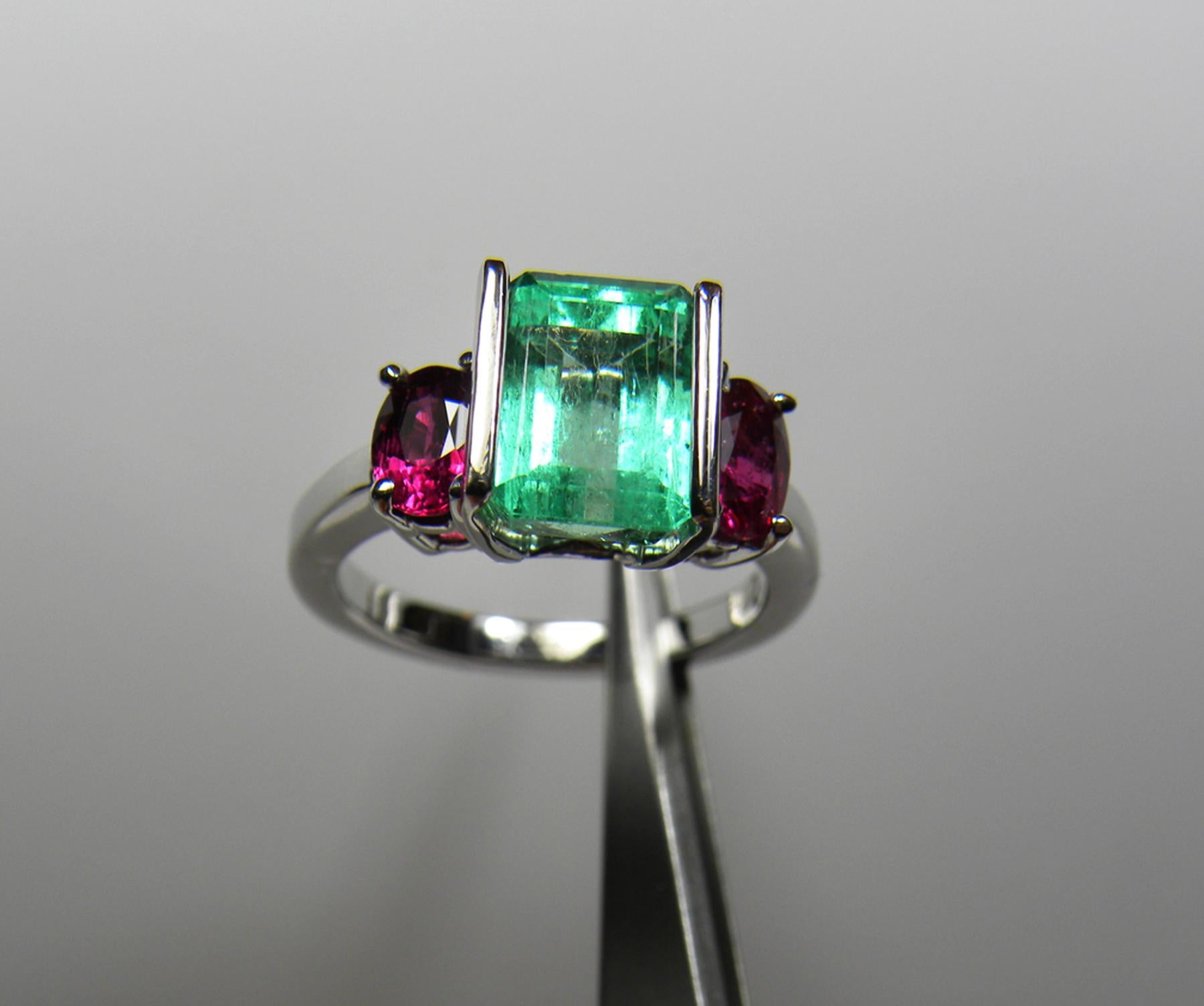 Emerald Cut 4.51 Carat Natural Colombian Emerald Ruby Ring 14 Karat Gold