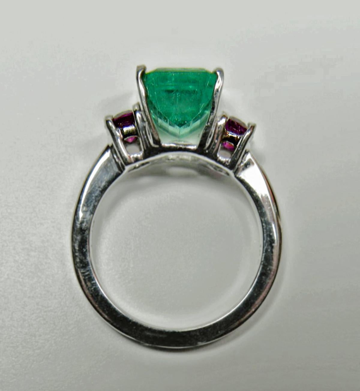 Women's or Men's 4.51 Carat Natural Colombian Emerald Ruby Ring 14 Karat Gold