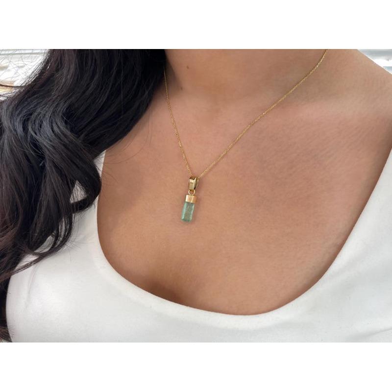 Pendentif en émeraude colombienne brute de 4.51 carat  Or 18K Cristal Light Greene & Greene Lights en vente 2