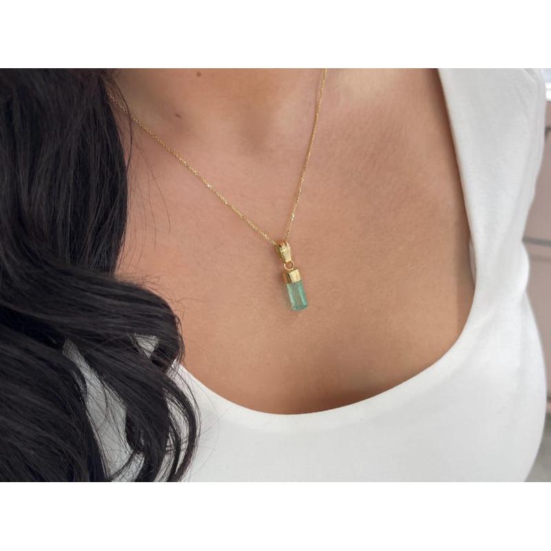 Pendentif en émeraude colombienne brute de 4.51 carat  Or 18K Cristal Light Greene & Greene Lights en vente 3
