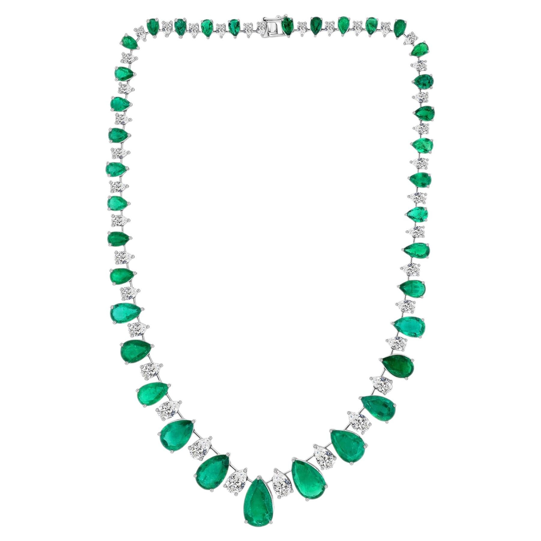 Esmeralda de Zambia de 45,1 quilates Collar de diamantes SI/H de 13,69 quilates Oro blanco de 18 quilates en venta