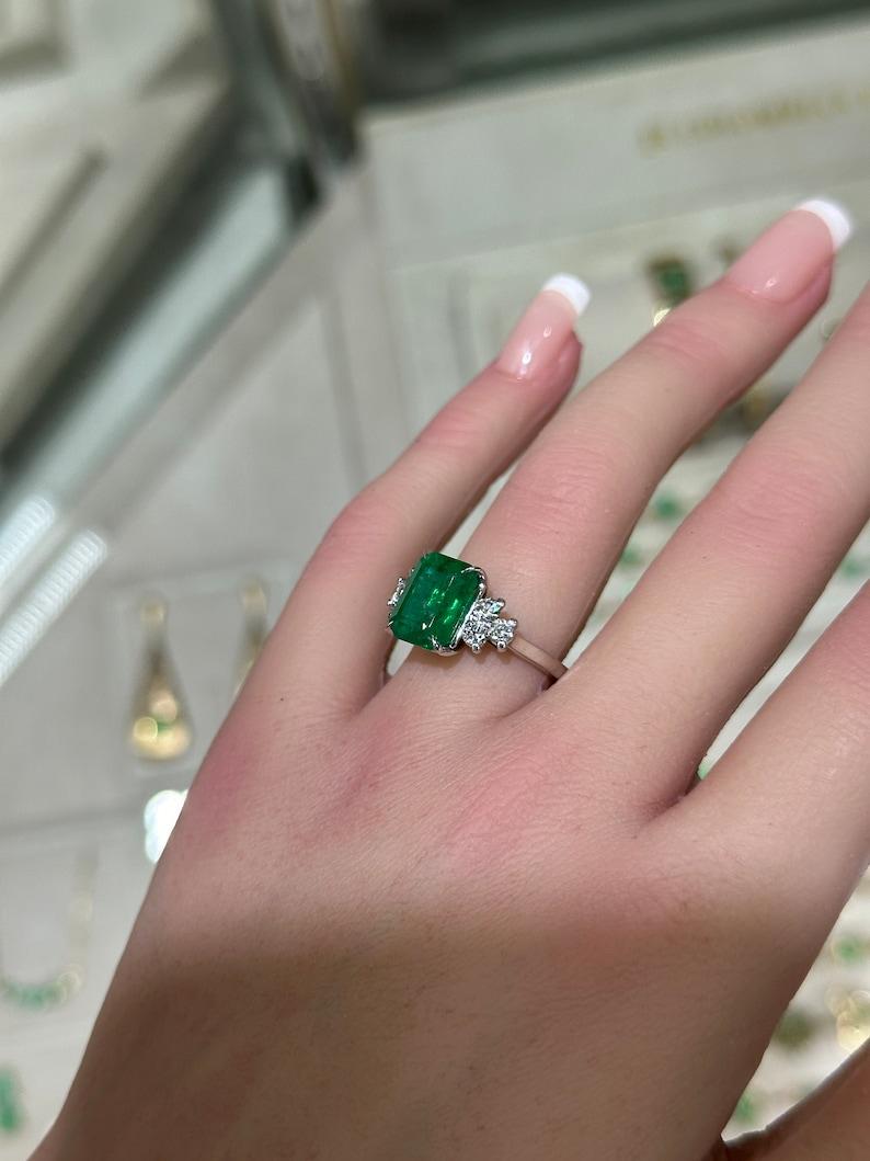 Emerald Cut 4.51tcw 14K Emerald & Diamond 7-Stone Ring - Lush Green Prong Set Emerald For Sale