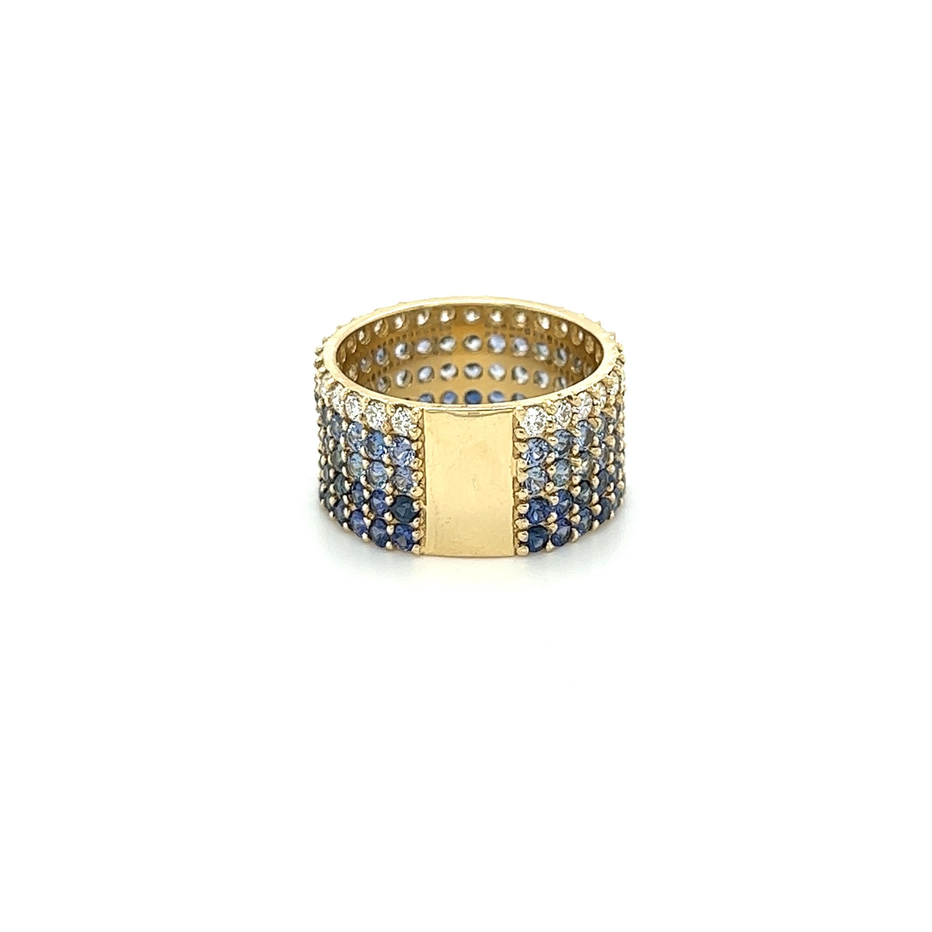 Round Cut 4.52 Carat Blue Sapphire Diamond Ombre Yellow Gold Cocktail Ring For Sale
