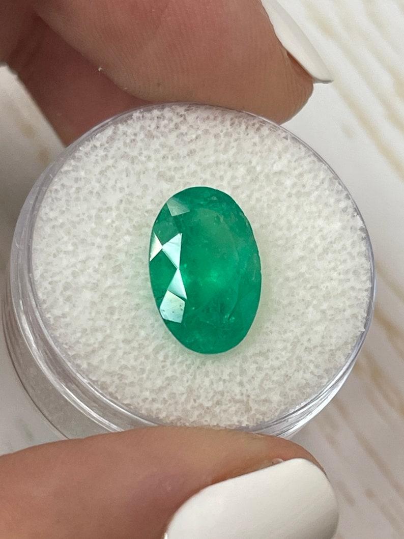 4.52 Carat Grassy Green Colombian Emerald Oval Cut - May Birthstone Gem In New Condition For Sale In Jupiter, FL