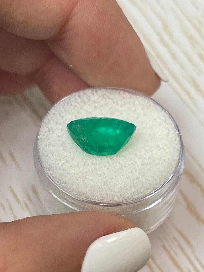 4.52 Carat Grassy Green Colombian Emerald Oval Cut - May Birthstone Gem For Sale 3