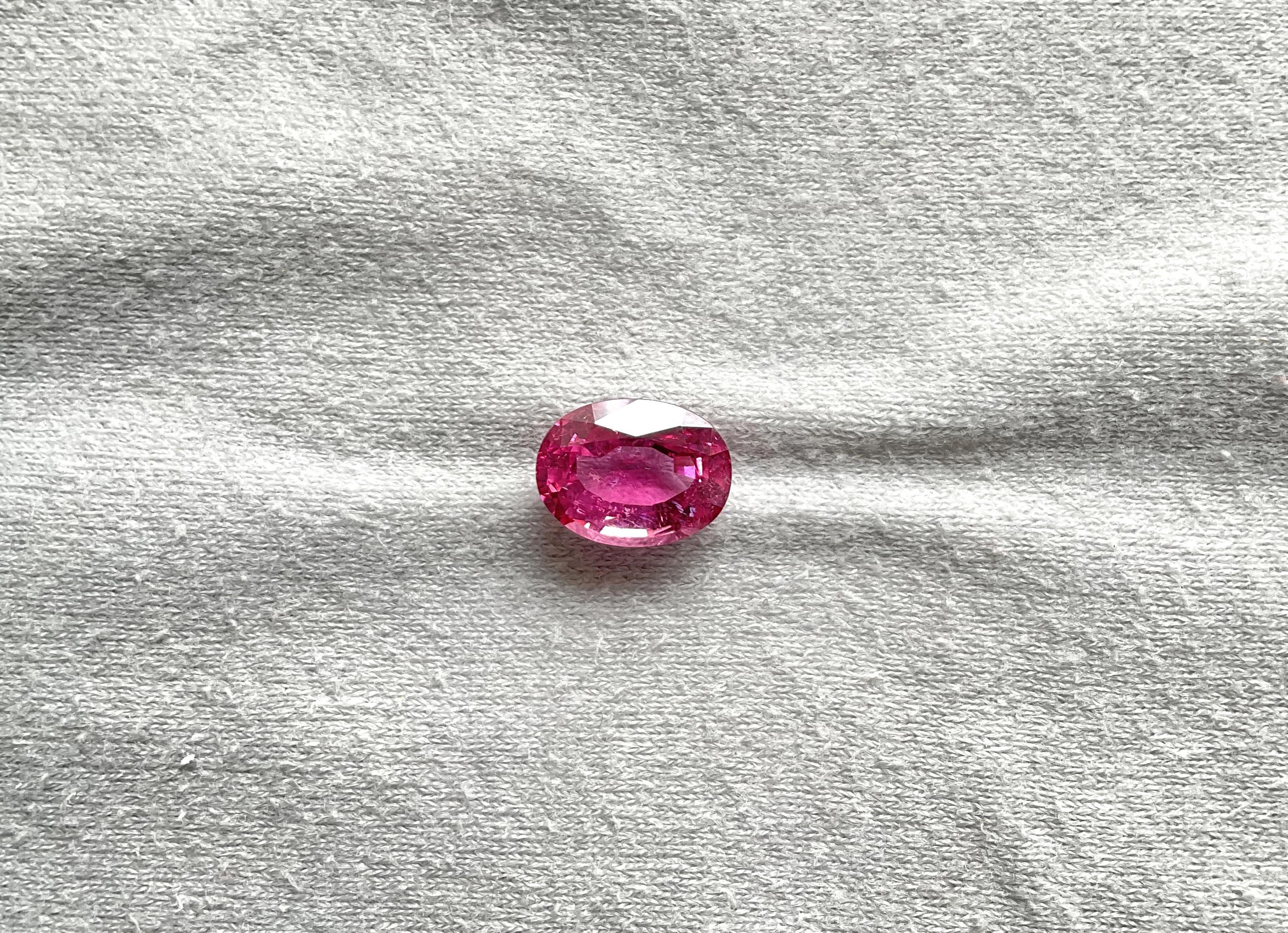 4.52 Carats Pink Tourmaline Oval Faceted Cut stone Top Quality Natural gemstone

Pierre précieuse - Tourmaline
Poids - 4,52 carats
Forme - Ovale
Taille -  12x9x6 MM
Pièces - 1