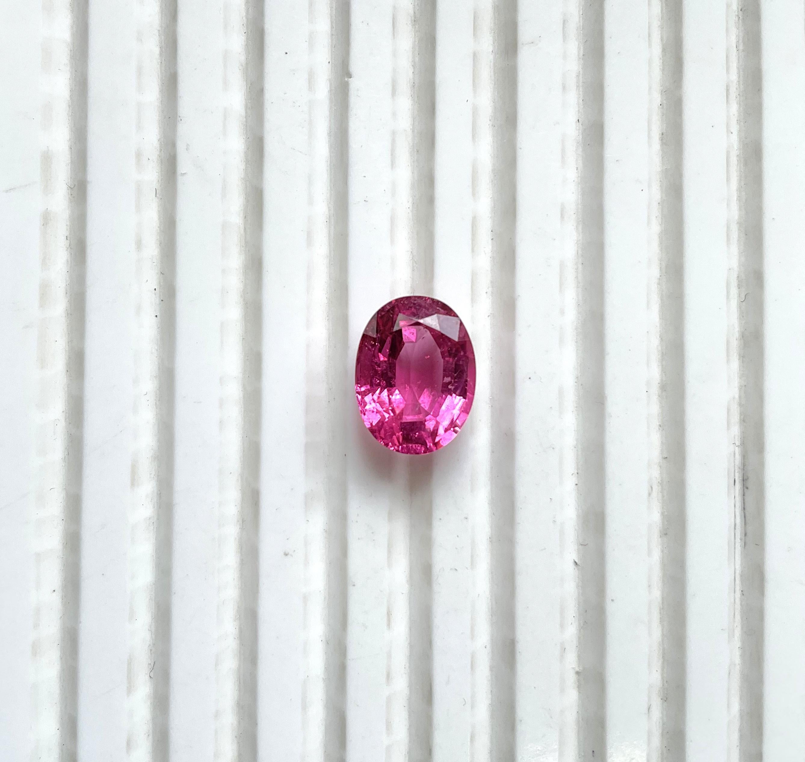 4.52 Carats Pink Tourmaline Oval Faceted Cut stone Top Quality Natural gemstone en vente 1