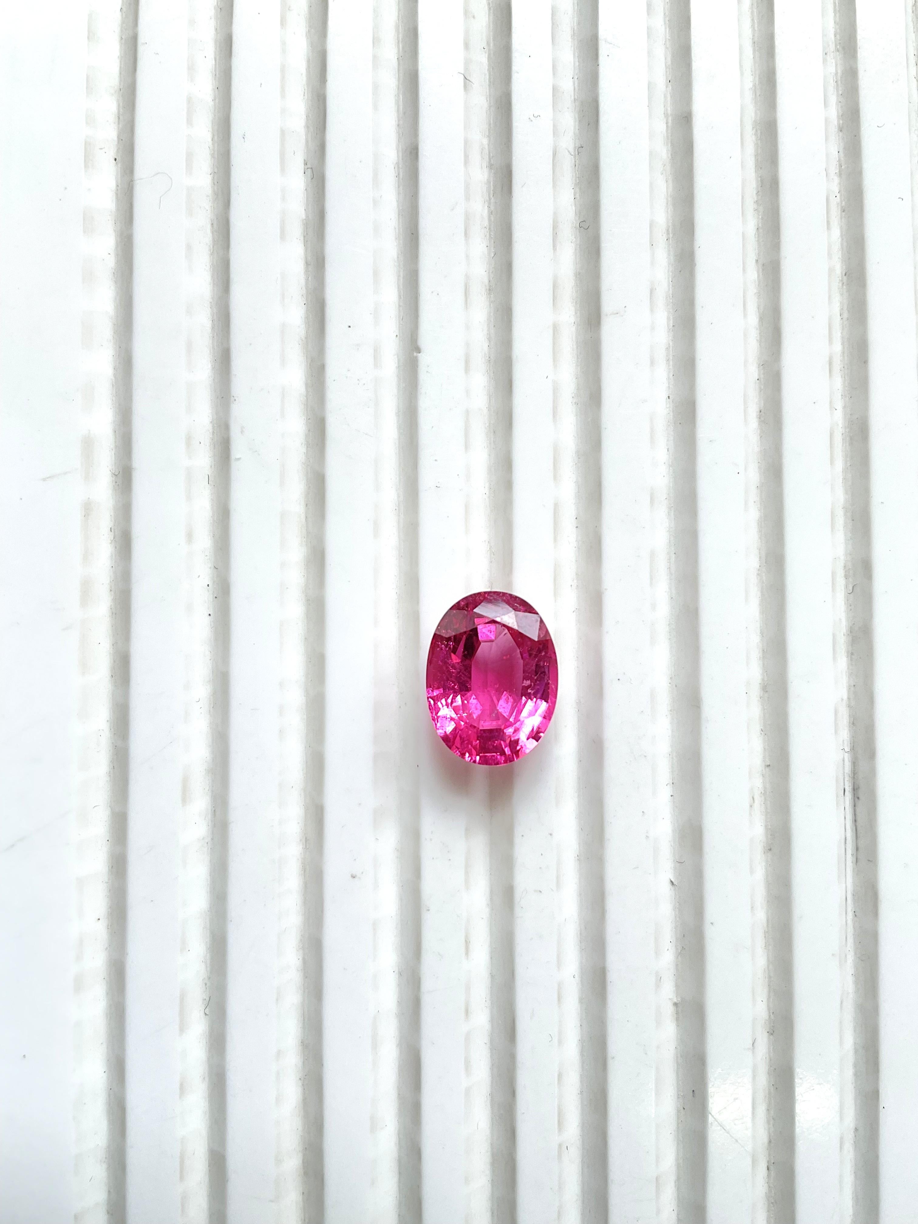 4.52 Carats Pink Tourmaline Oval Faceted Cut stone Top Quality Natural gemstone en vente 3