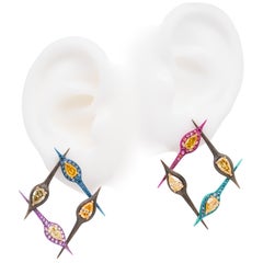 Pendientes Dardos Diamante y Zafiro Color 4,53 Quilates, Oro Rosa 18K, Austy Lee