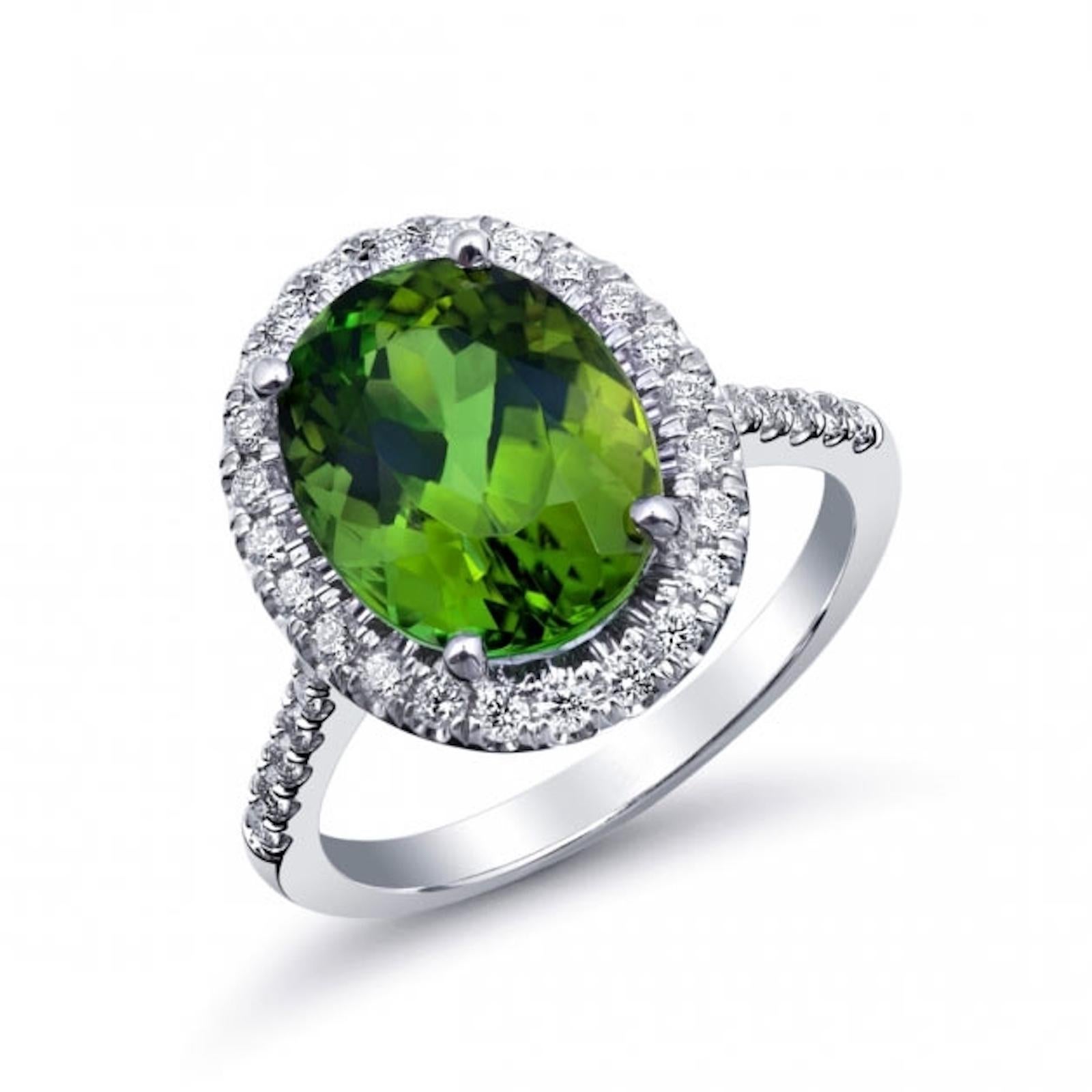  4.53 Carat Green Tourmaline Diamonds  set in 14K White Gold Ring  In New Condition For Sale In Los Angeles, CA