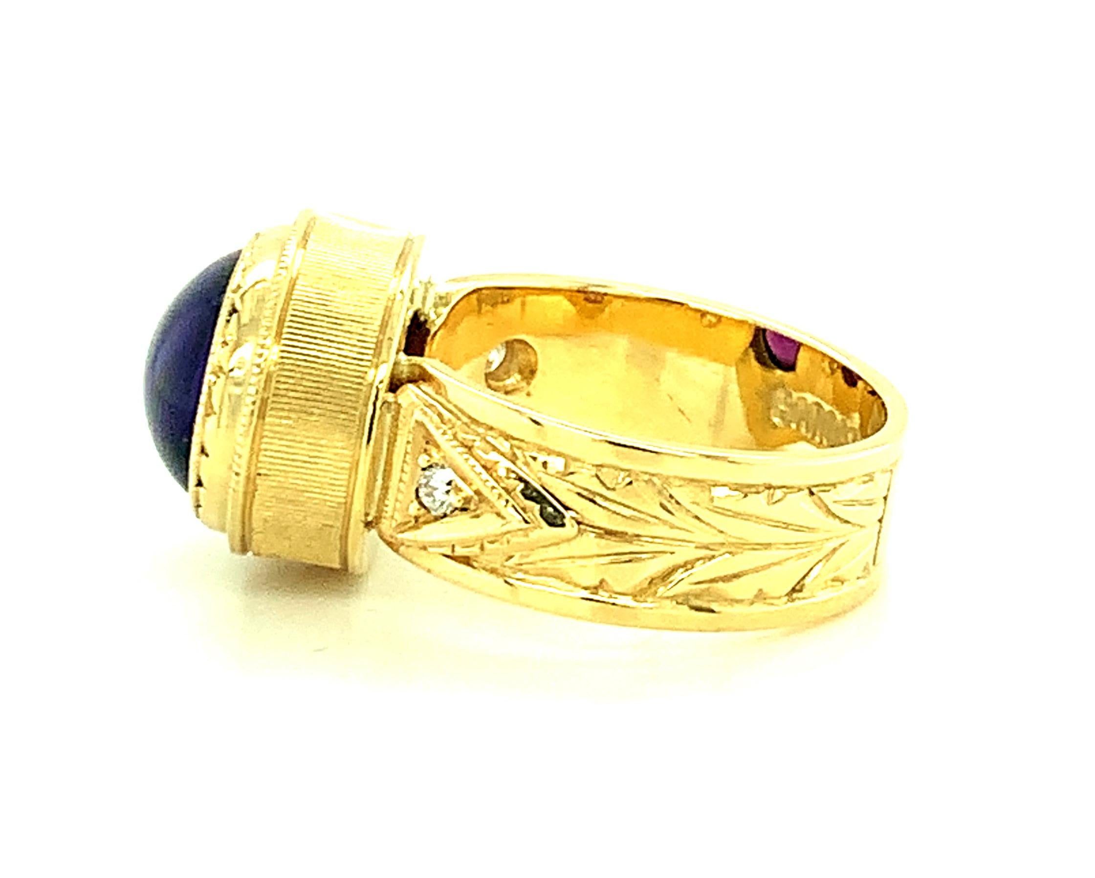 Amethyst Cabochon and Diamond Dome Ring in 18k Yellow Gold, 4.53 Carats For Sale 1