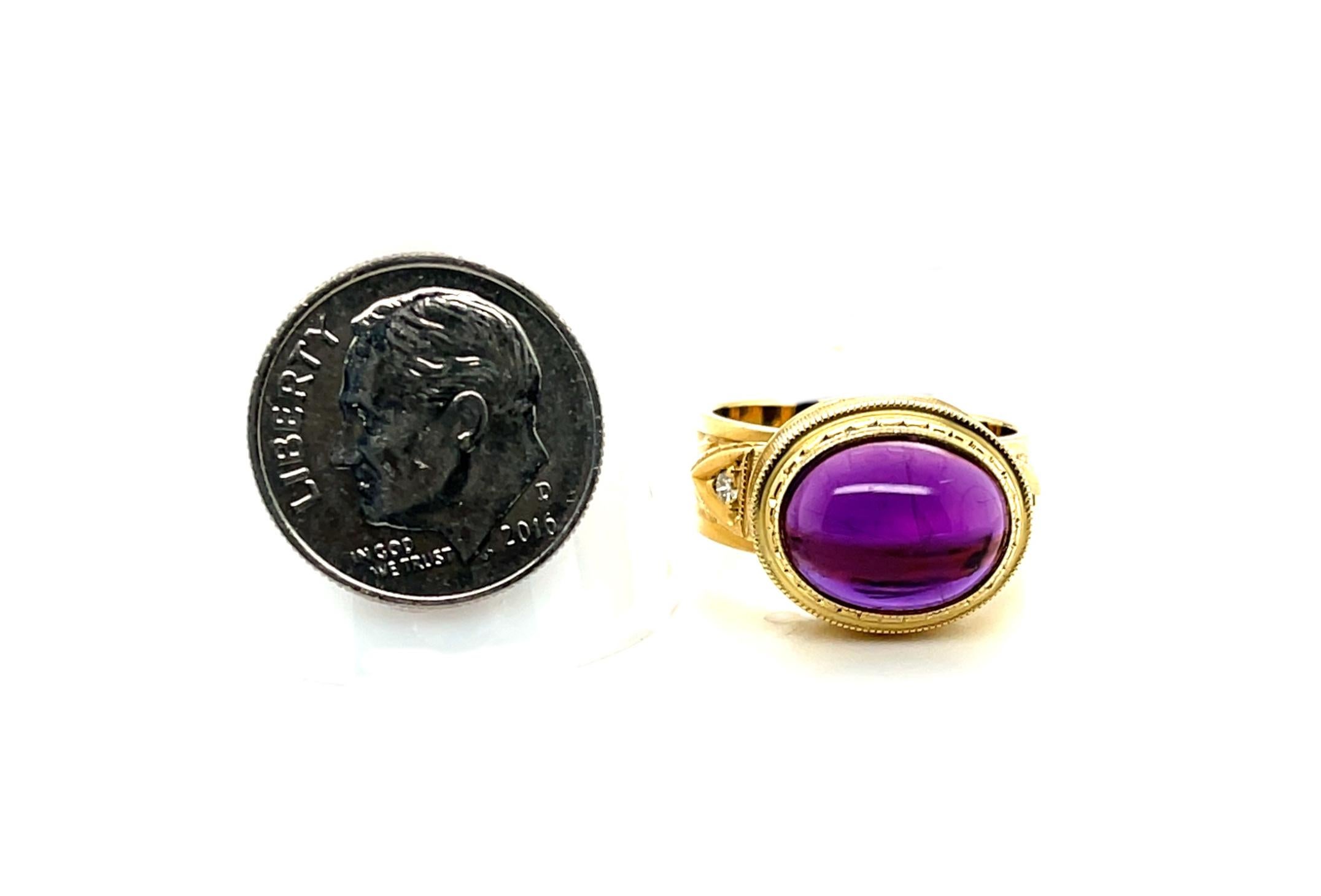 Amethyst Cabochon and Diamond Dome Ring in 18k Yellow Gold, 4.53 Carats For Sale 3