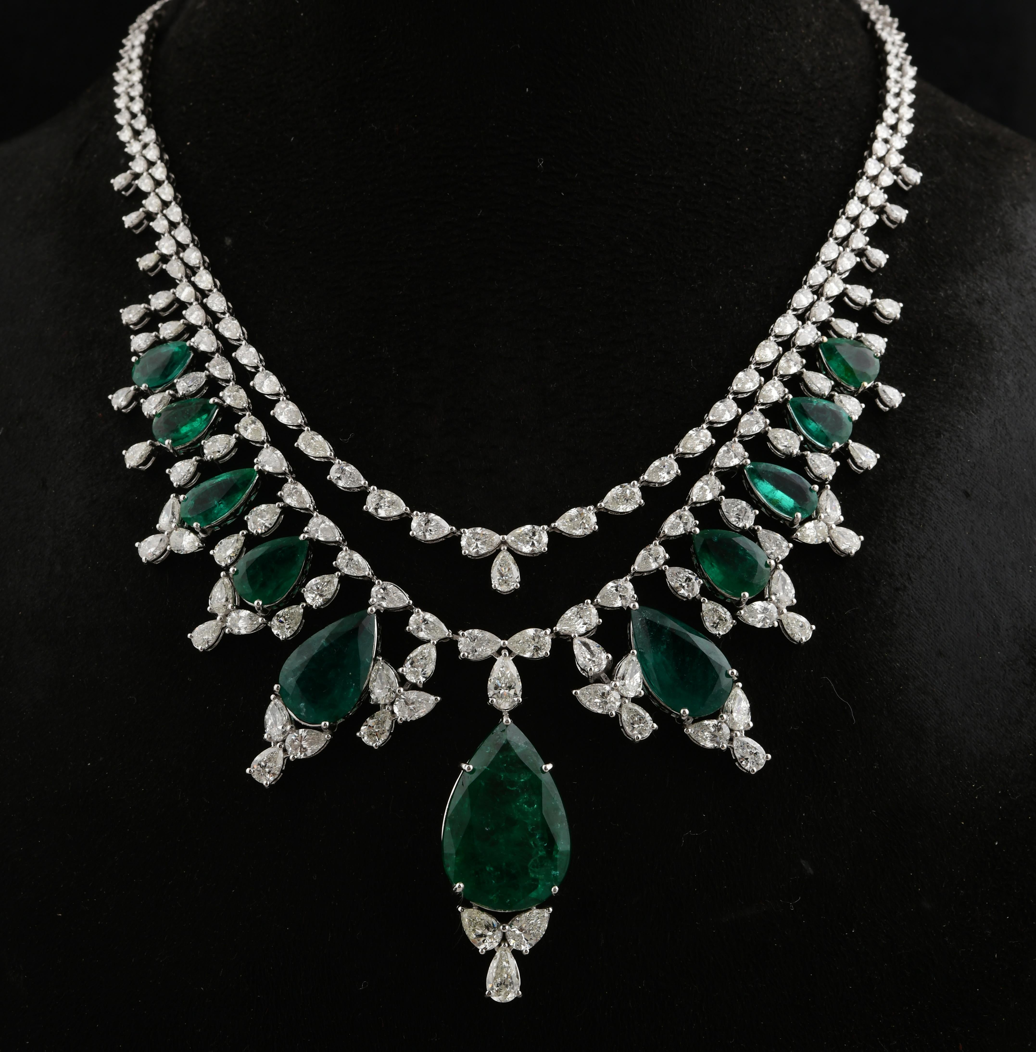 45,3 Karat sambischer Smaragd 24,88 Karat SI/H Diamant-Halskette 14 Karat Weißgold im Zustand „Neu“ im Angebot in Diera, Dubai