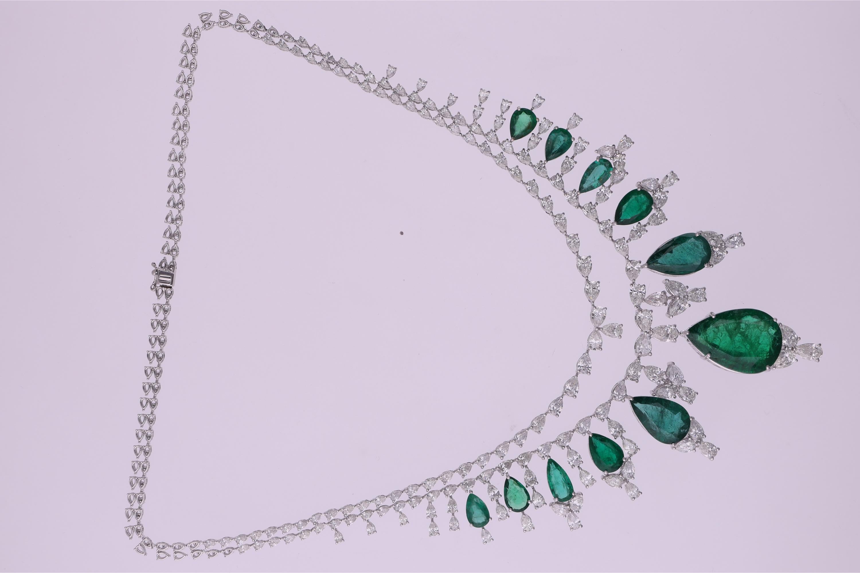 45,3 Karat sambischer Smaragd 24,88 Karat SI/H Diamant-Halskette 18 Karat Weißgold Damen im Angebot