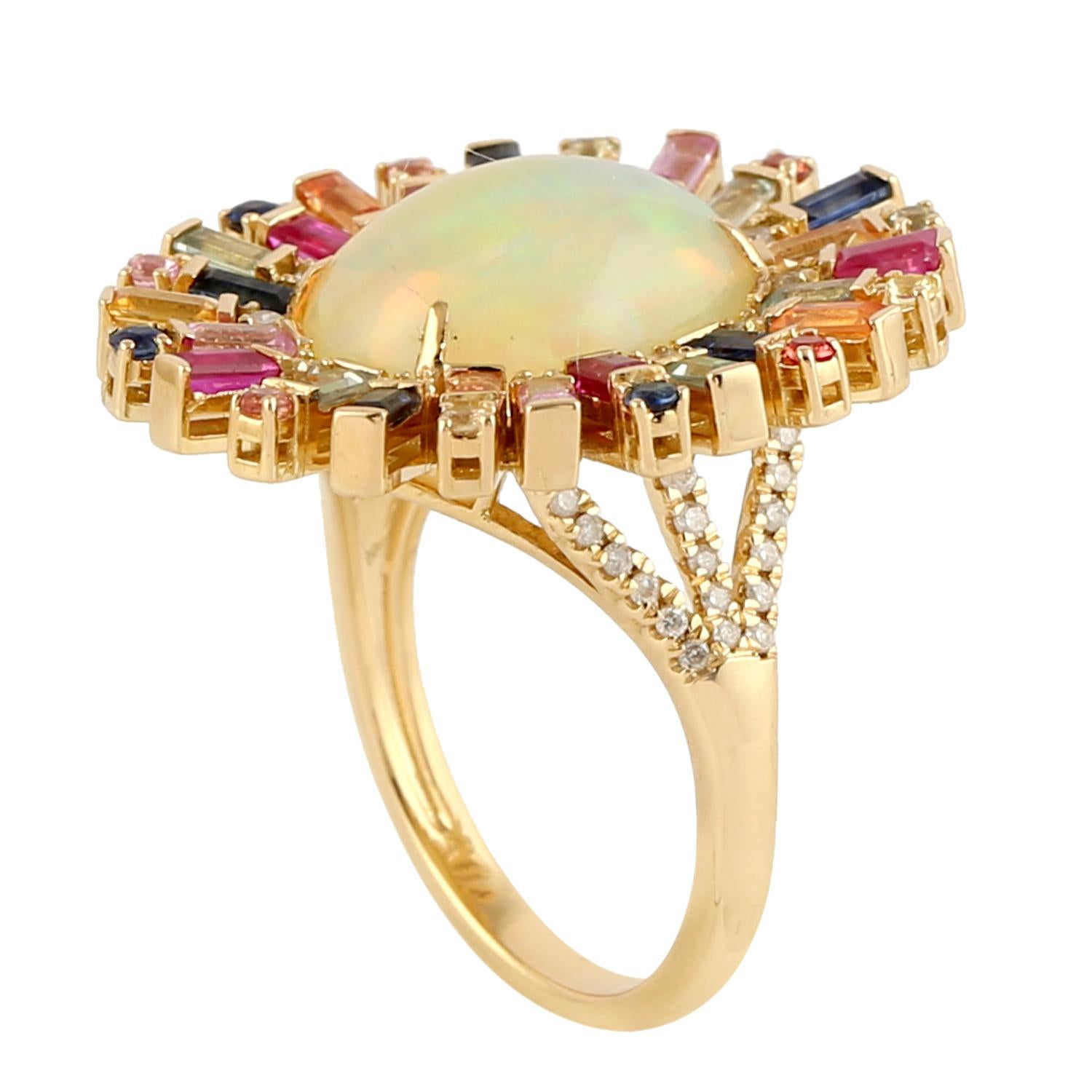 Modern 4.53 Carats Opal Multi Sapphire Diamond 14 Karat Gold Starburst Ring For Sale