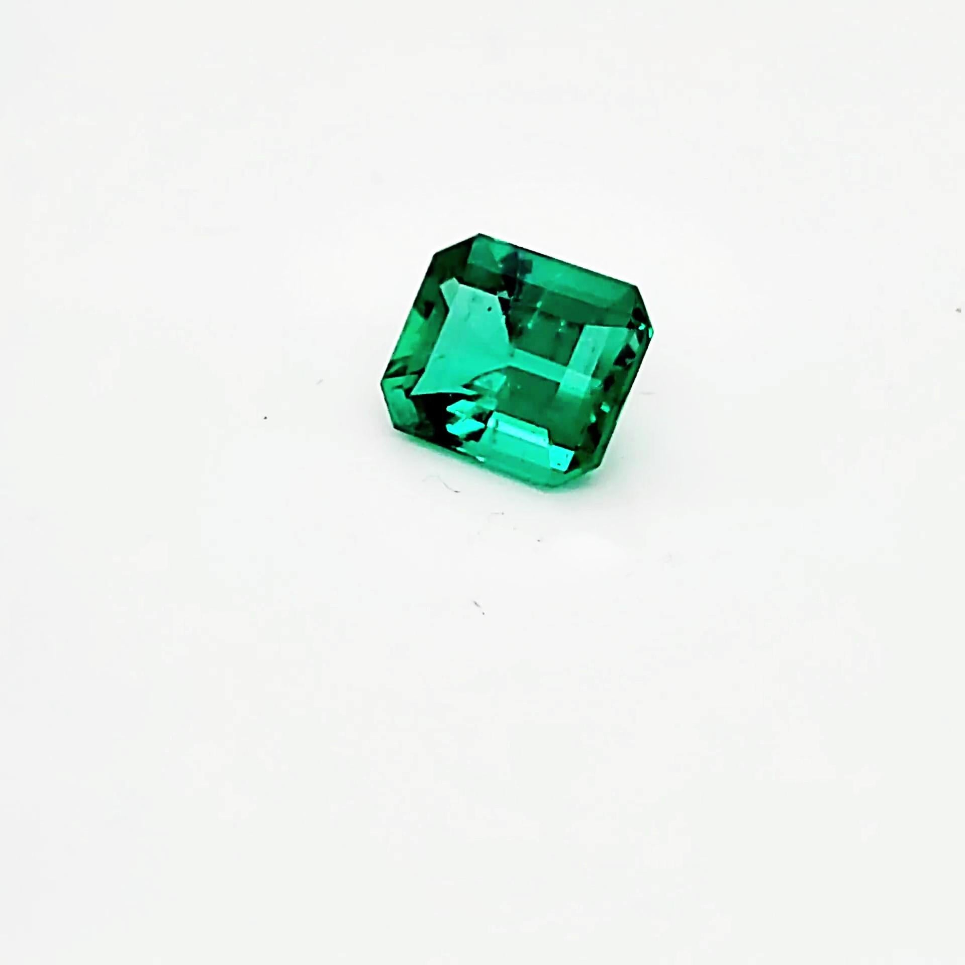 FERRUCCI 4.53 Ct Emerald GIA Certified Intense Green, Very Eye Clean Mineral 1