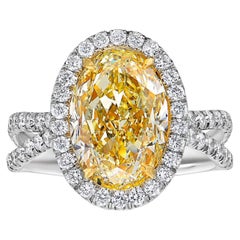 Bague à diamant ovale de 4,5 carats jaune clair