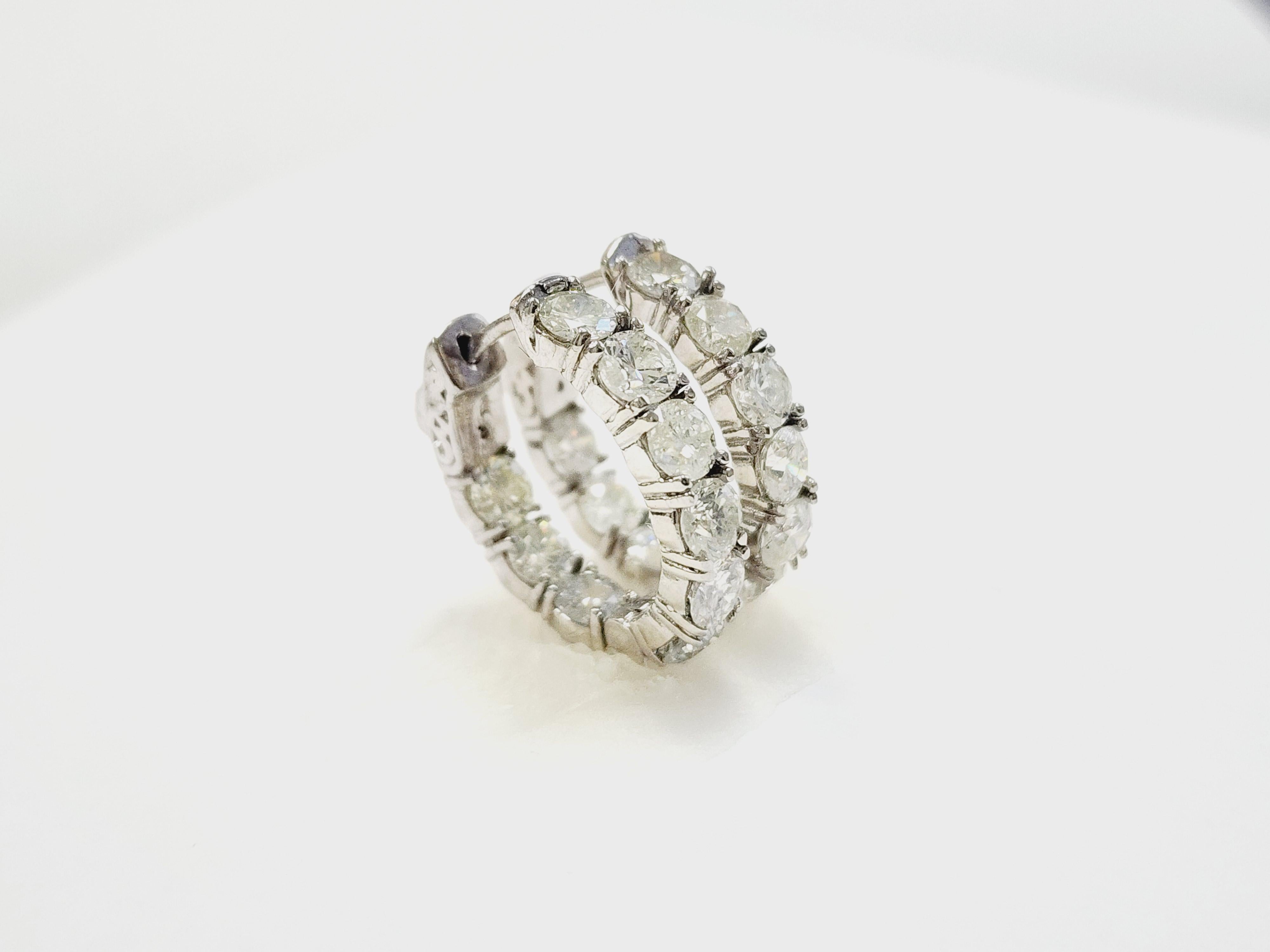 4.54 Carat Natural Diamond Huggie Hoops Earrings 14 Karat White Gold In New Condition For Sale In Great Neck Plaza, NY