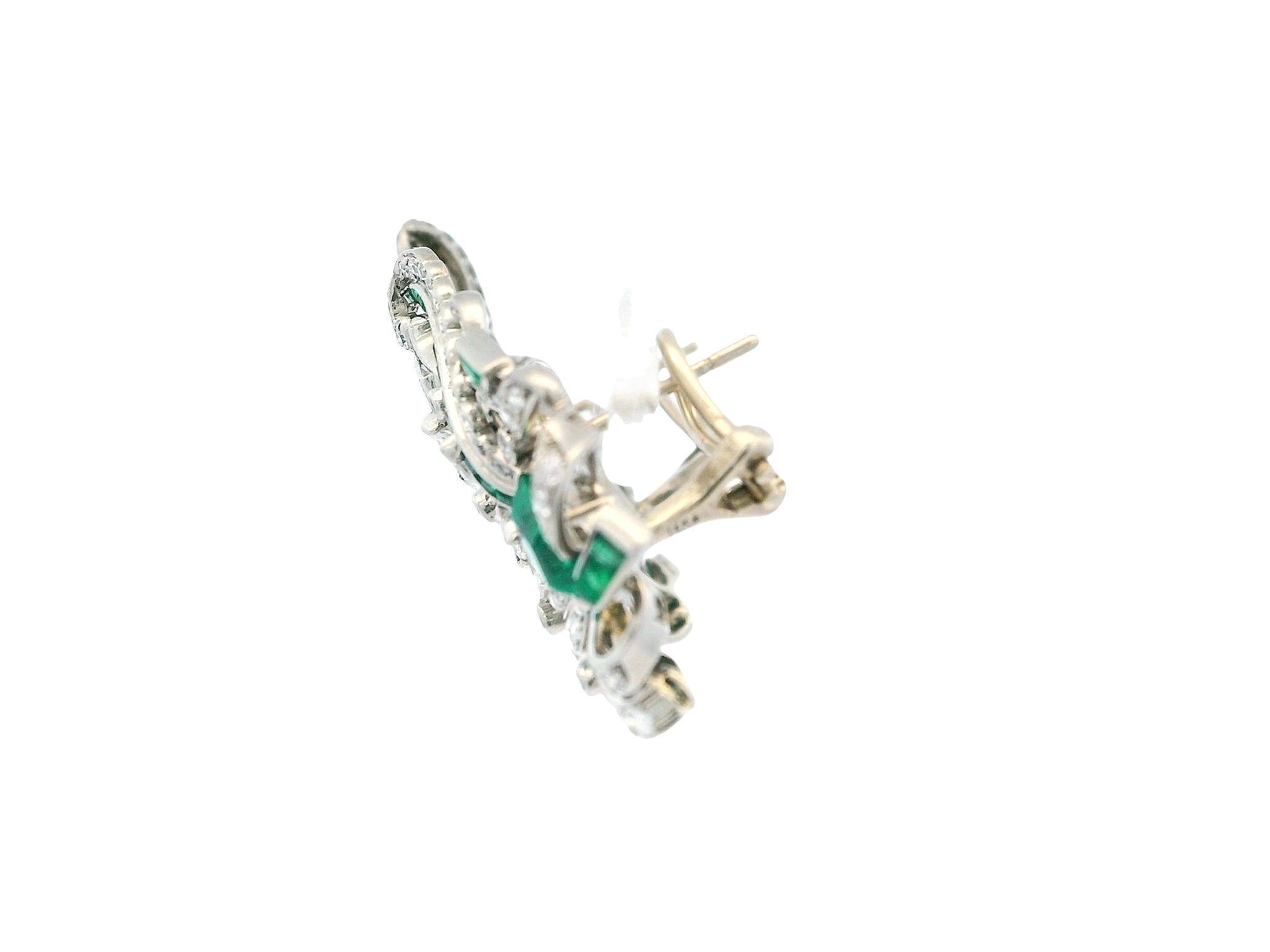 Pendientes vintage de esmeralda y diamantes de 4,54 quilates en oro blanco de 14 quilates en Bueno estado para la venta en Great Neck Plaza, NY