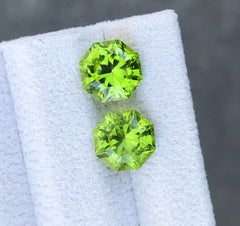 4.54 Carat Vivid Green Natural Peridot, Octagon Cut Loose Gemstone Pair
