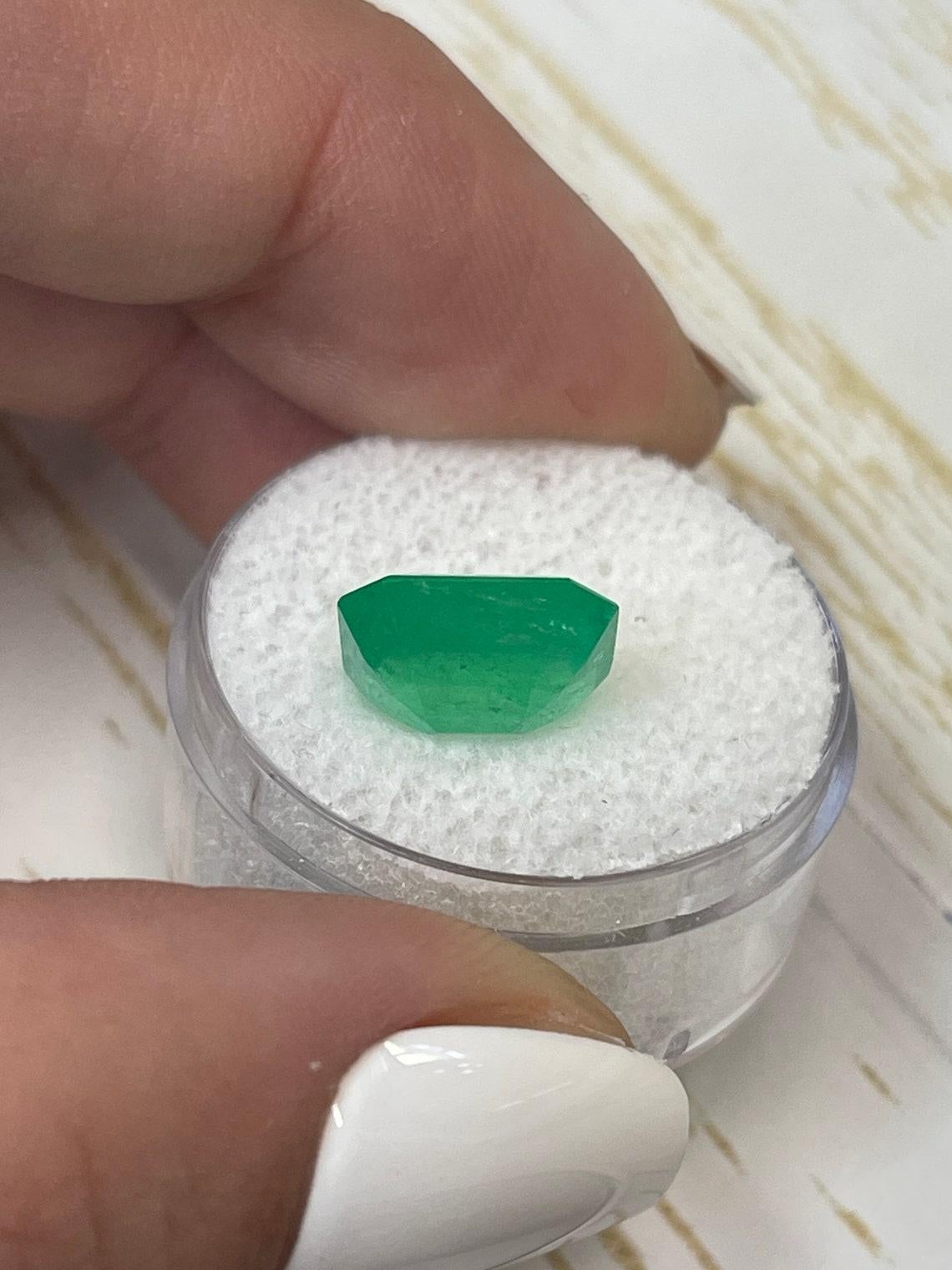 4,55 Karat 11x10 Neongrüner kolumbianischer Smaragd - Smaragdschliff Mai-Geburtsstein Edelstein im Angebot 1