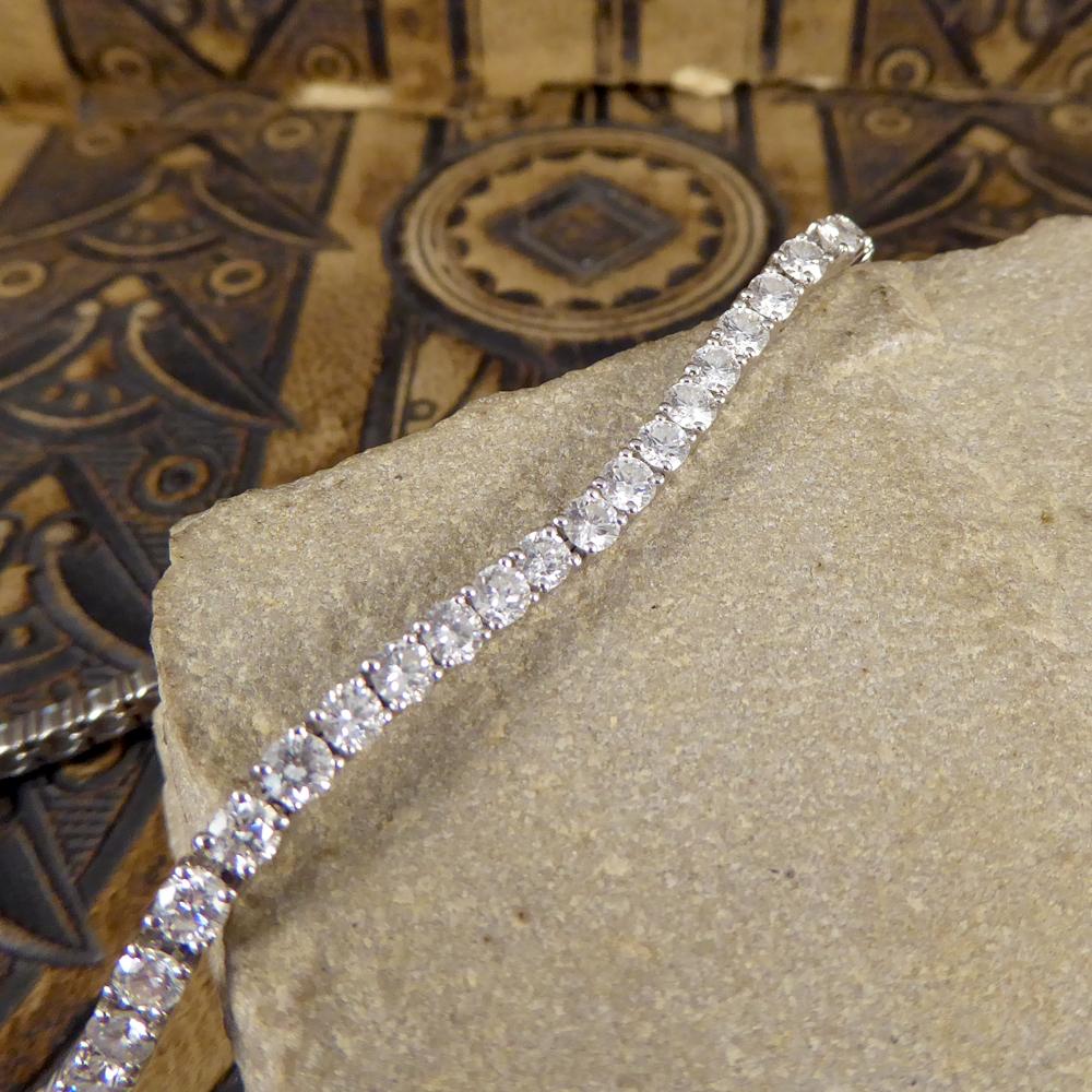 Modern 4.55 Carat Diamond Tennis Bracelet in 18 Carat White Gold