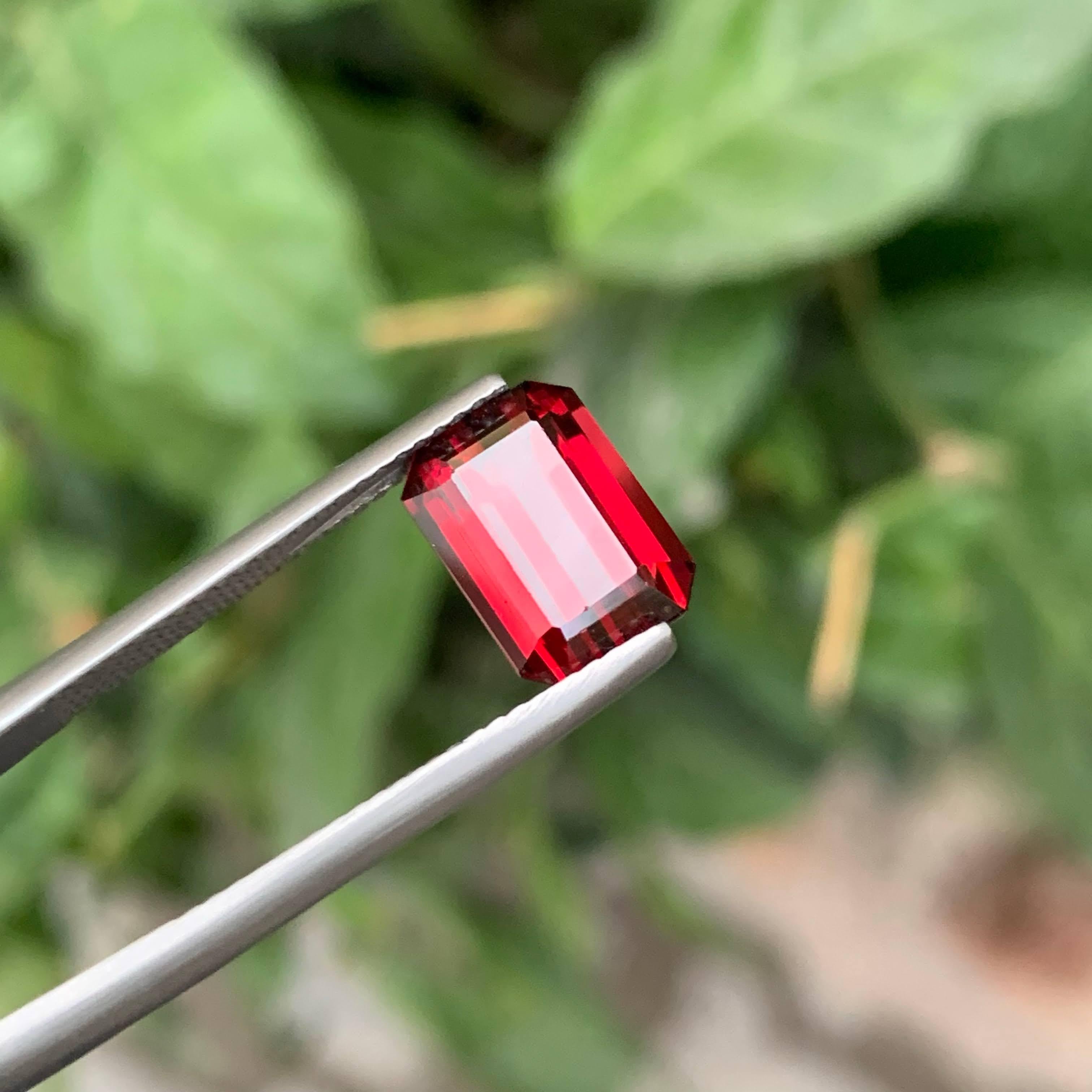 4,55 quilates granate rojo brillante natural suelto talla esmeralda gema tanzana en venta 1