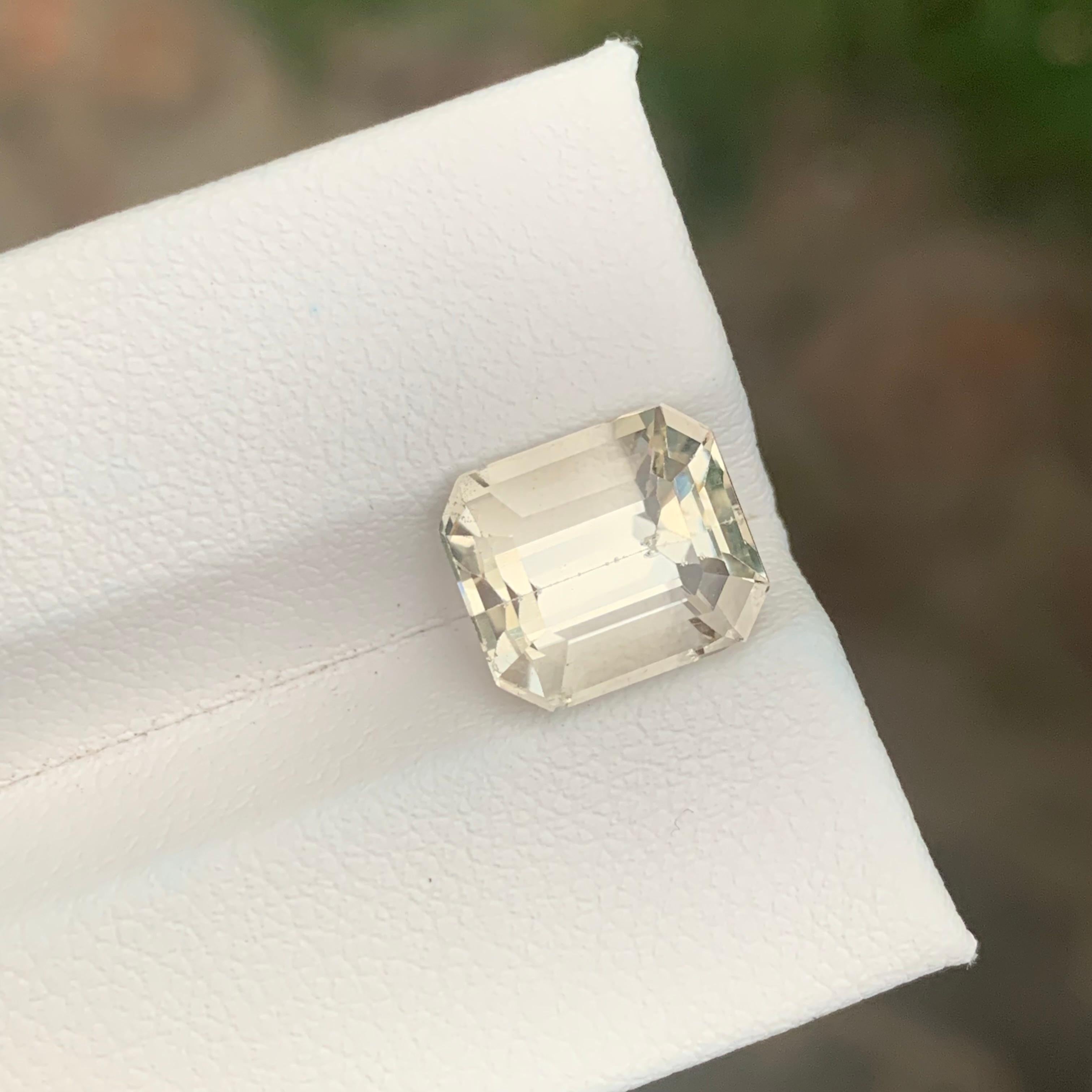 Gema Heliodoro Natural Suelta Forma Esmeralda 4,55 Quilates en Nuevo estado para la venta en Peshawar, PK