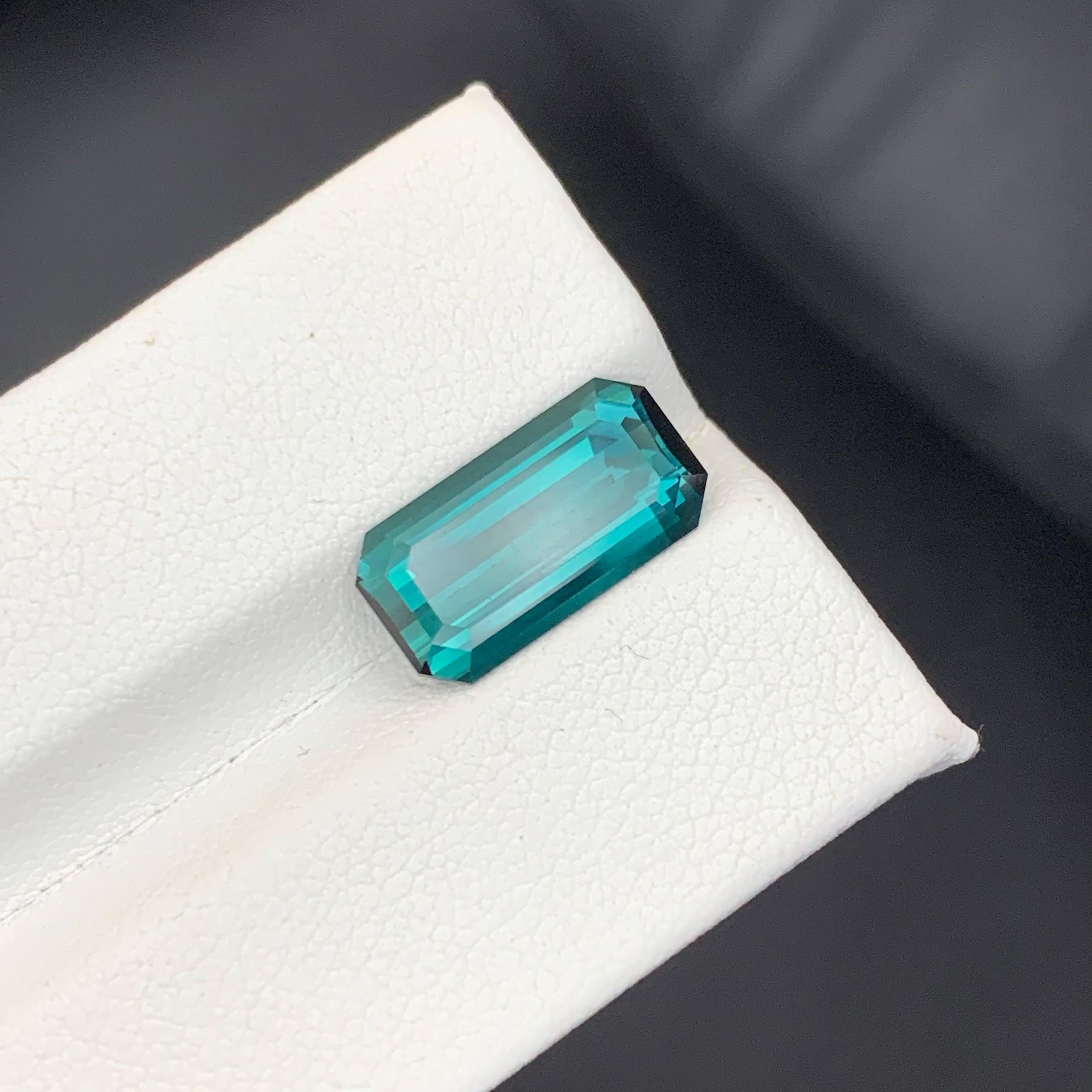 4.55 Carat Natural Loose Indicolite Color Tourmaline Emerald Cut Afghan Gemstone (pierre précieuse afghane) en vente 3