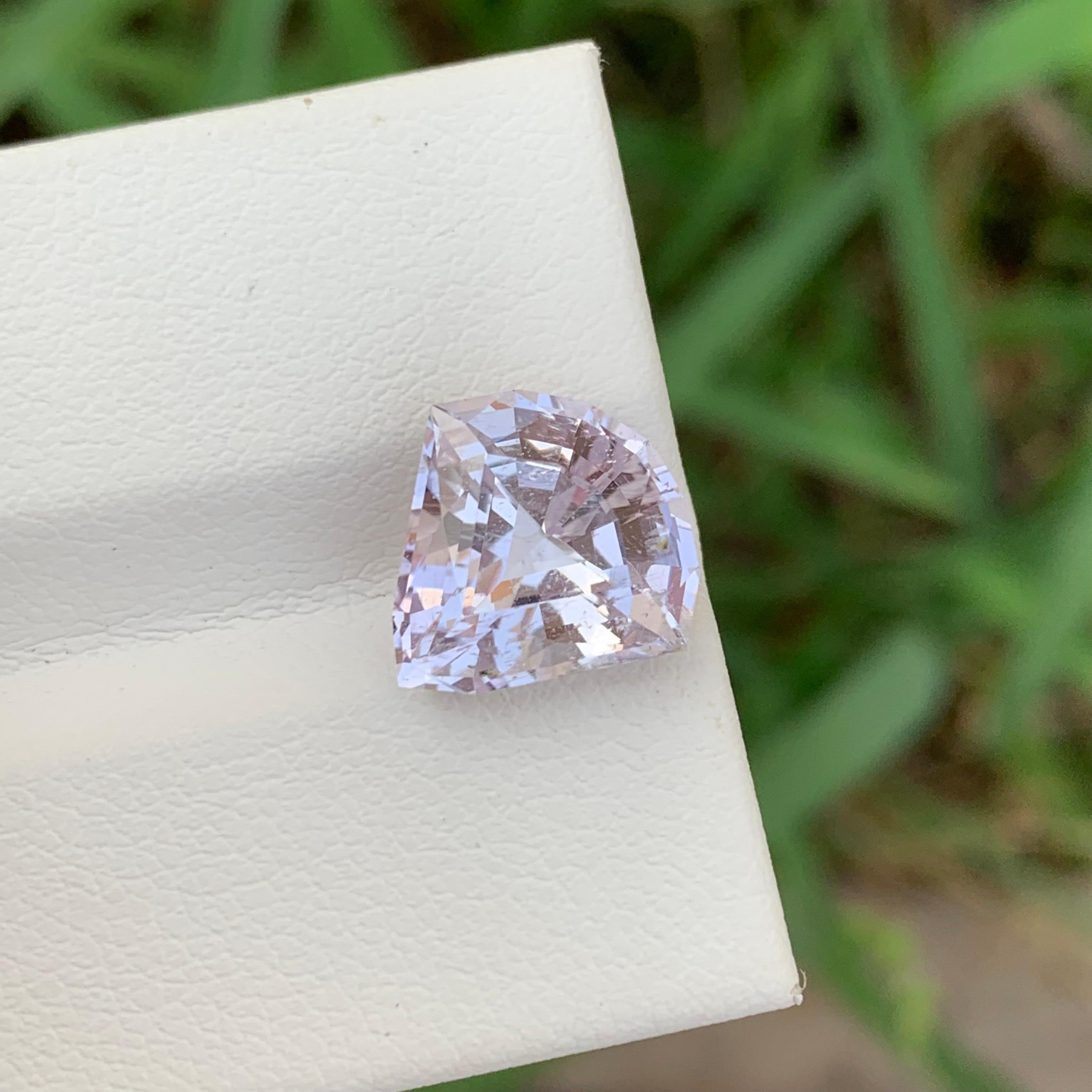 4,55 Karat natürlicher loser Kunzit in Kite-Form für Ring, leicht eingeschlossen im Angebot 4