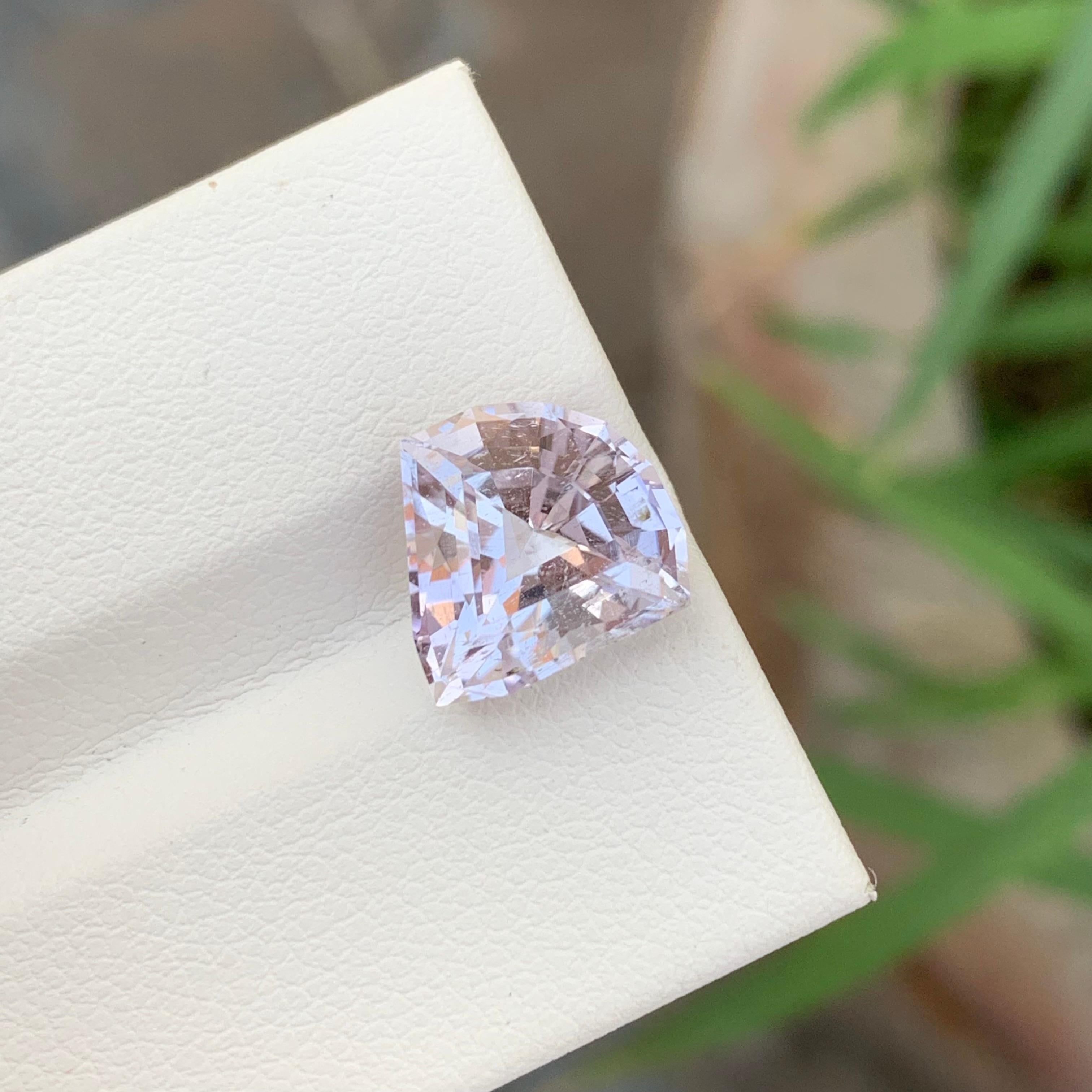 4,55 Karat natürlicher loser Kunzit in Kite-Form für Ring, leicht eingeschlossen im Angebot 5