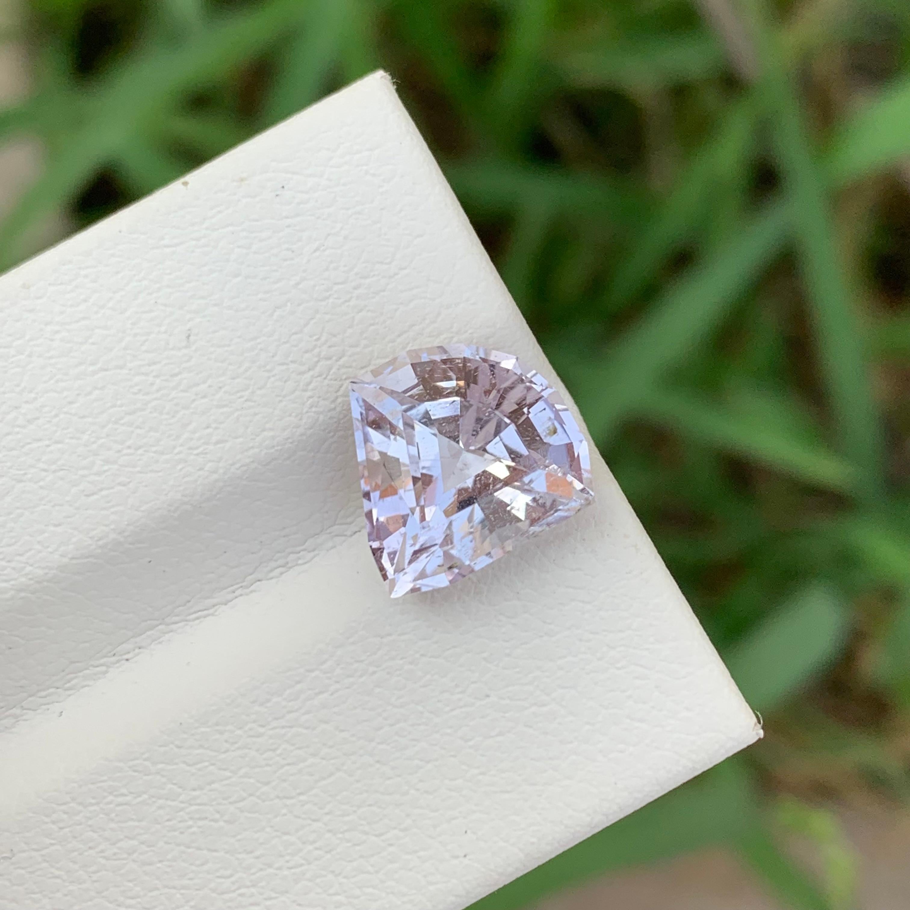 4,55 Karat natürlicher loser Kunzit in Kite-Form für Ring, leicht eingeschlossen im Angebot 7