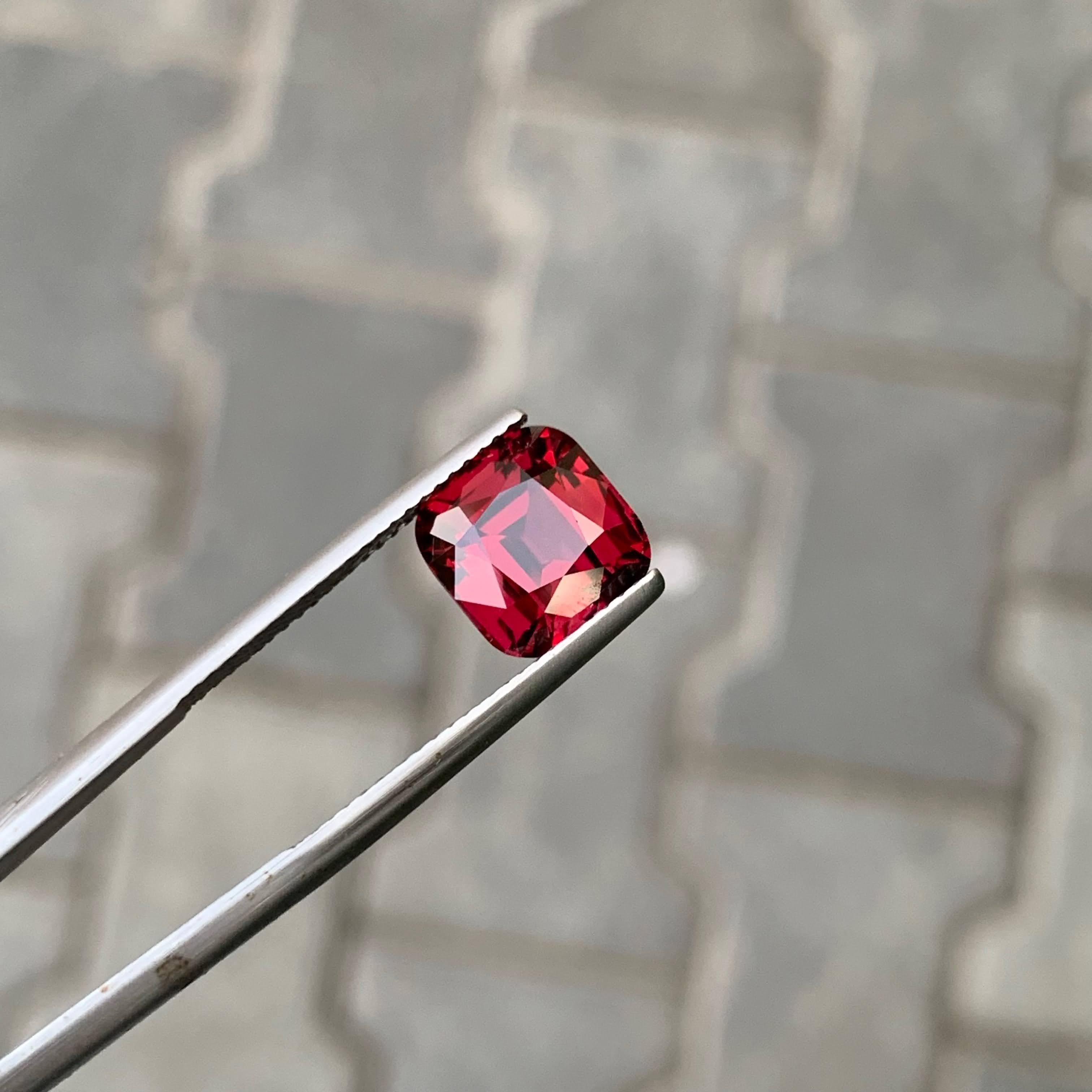 4,55 Karat Natürlicher loser roter rosafarbener Granatstein mit Kissenschliff Tansanischer Edelstein im Angebot 2