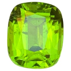 4.55 Karat Lebendiges Grün Natürlicher Peridot Cushion-Schliff Loser Edelstein aus Pakistan